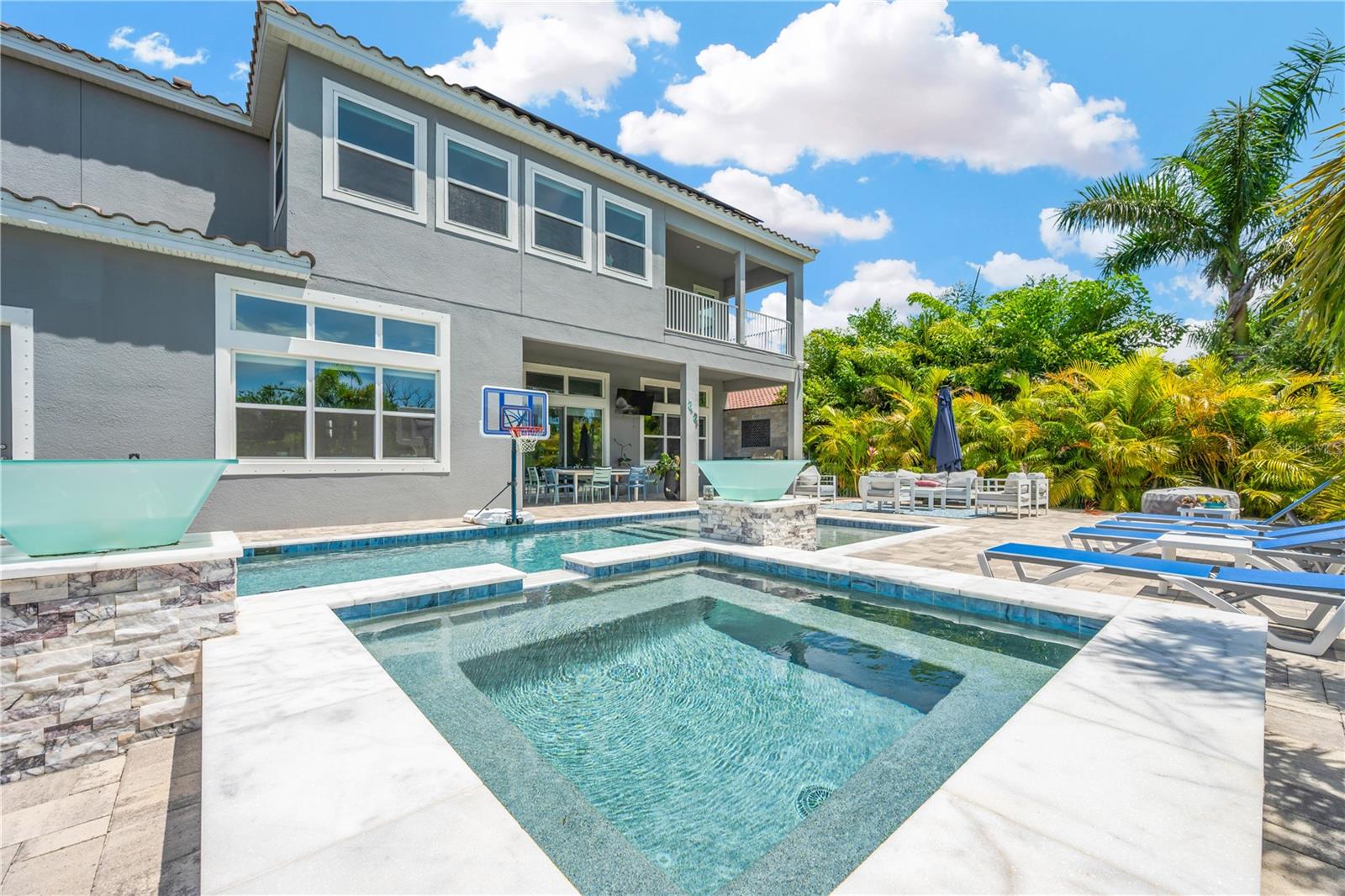 832 Manns Harbor Drive