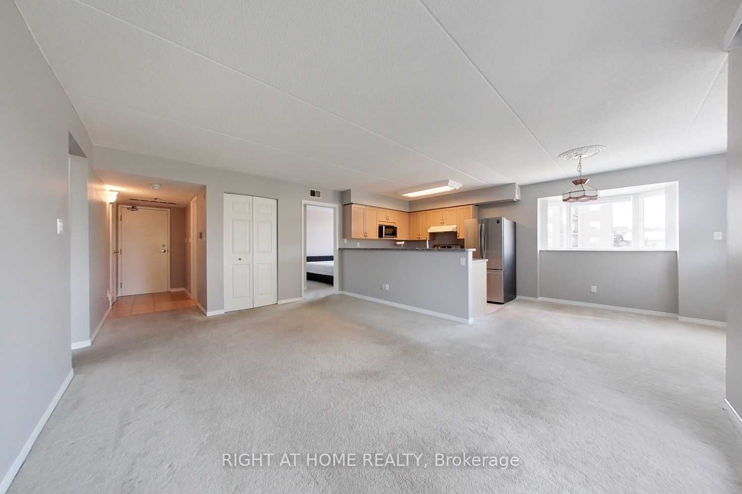 3499 Upper Middle Rd 302