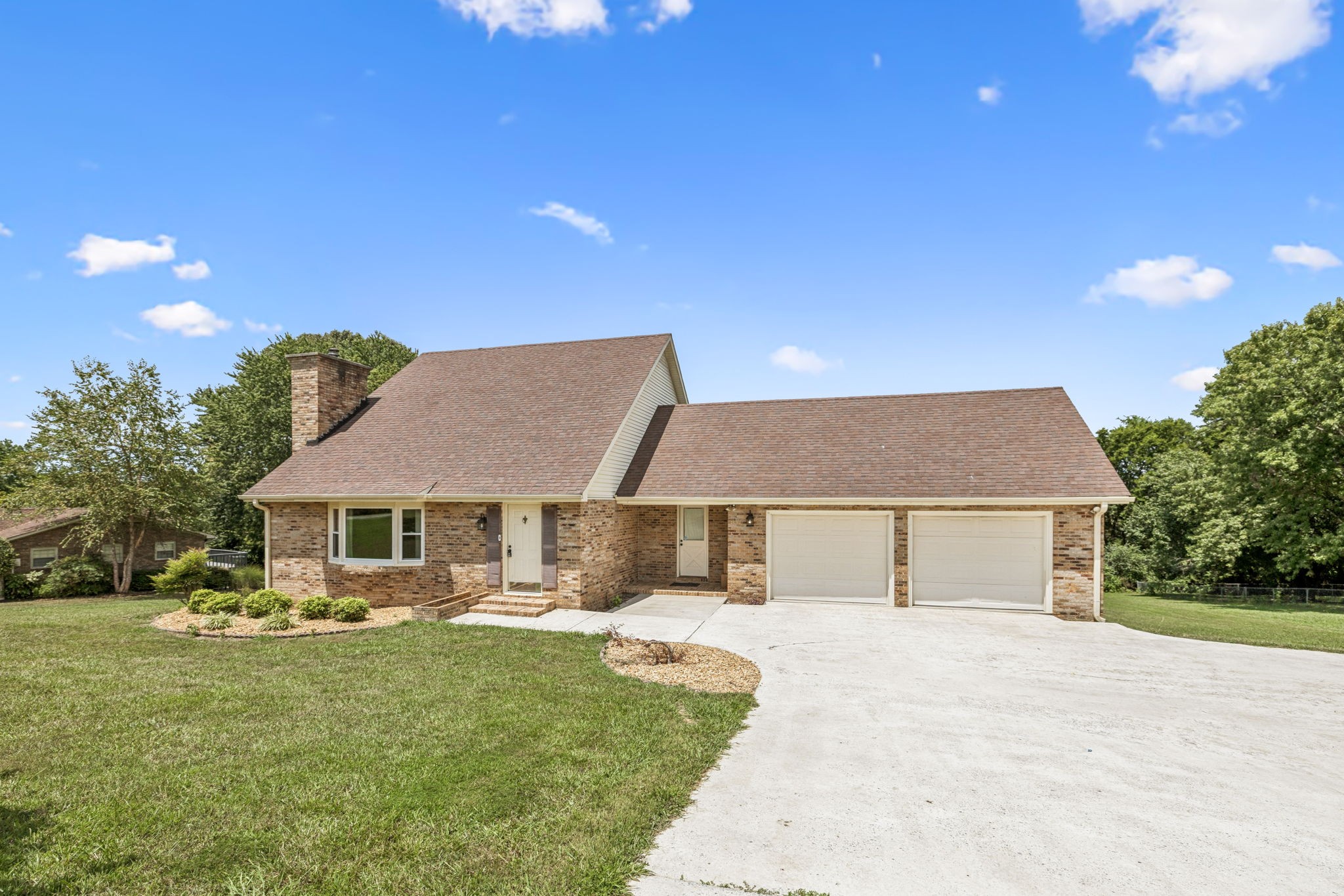 118 Hickory Hill Dr — sold
