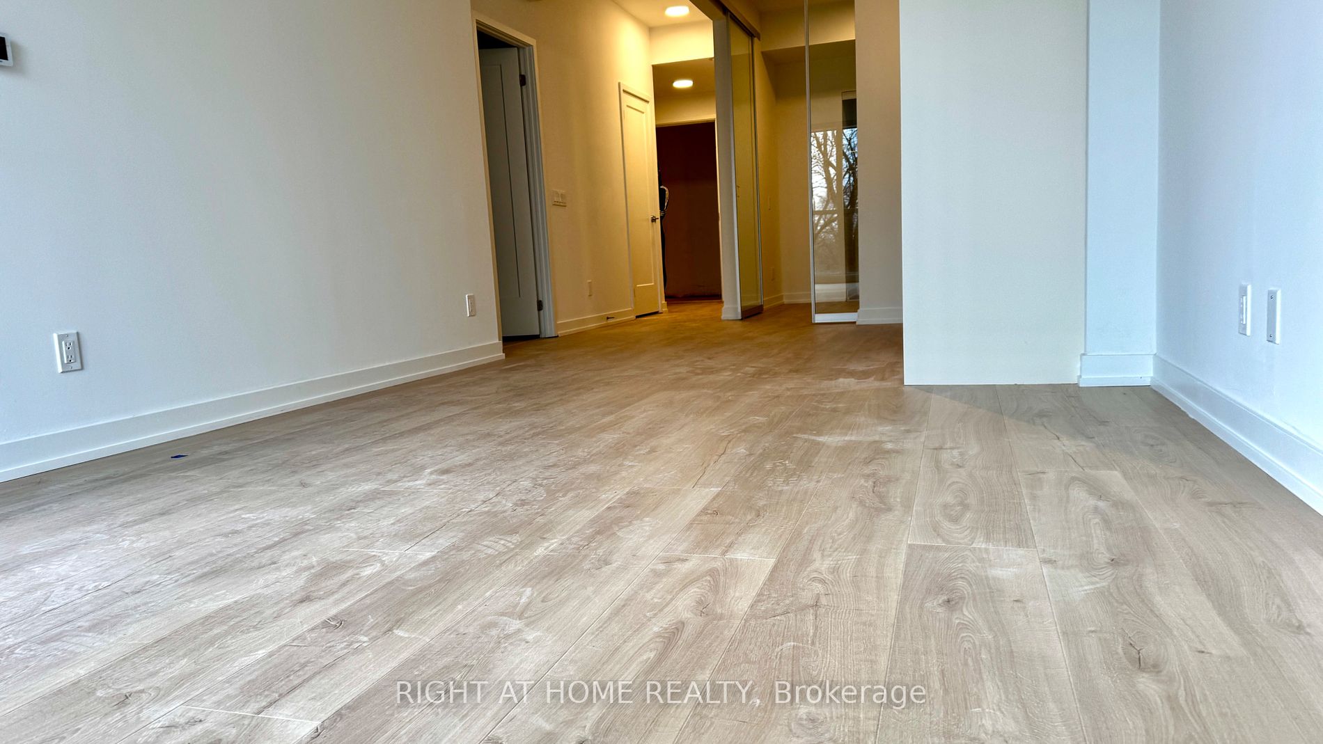 181 E Sheppard Ave 419