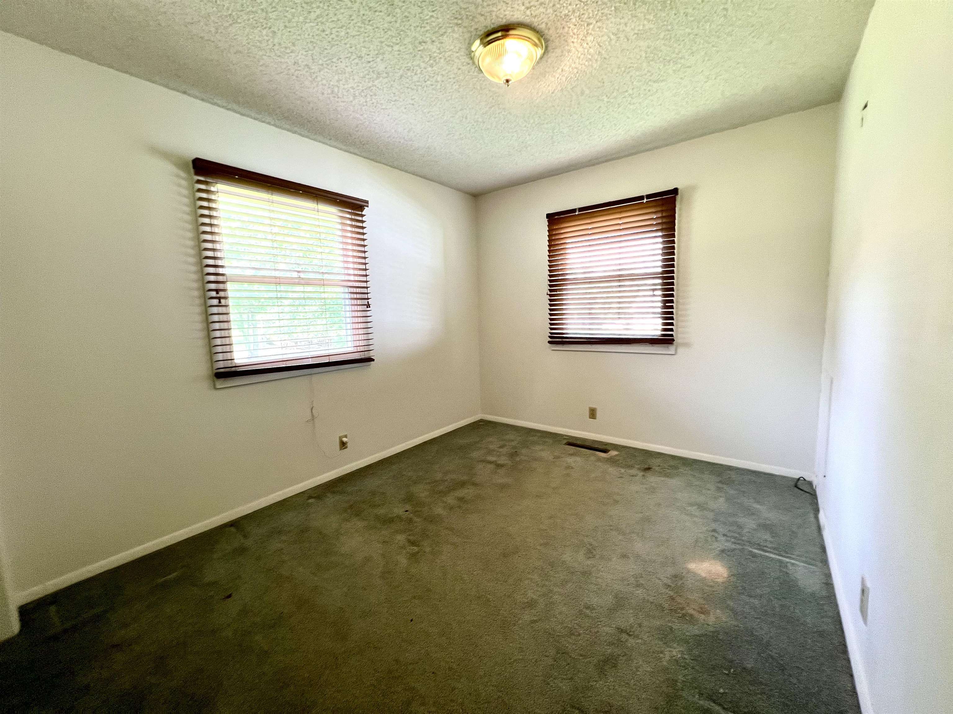 1015 N 10th