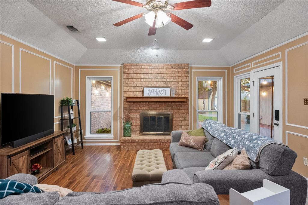 1504 Arrowhead Drive