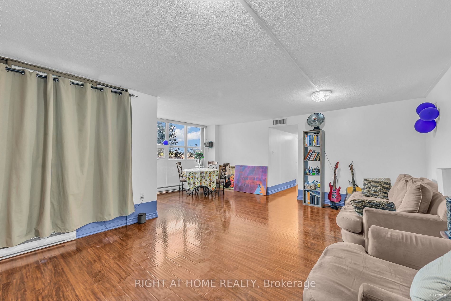 2323 Confederation Pkwy 408