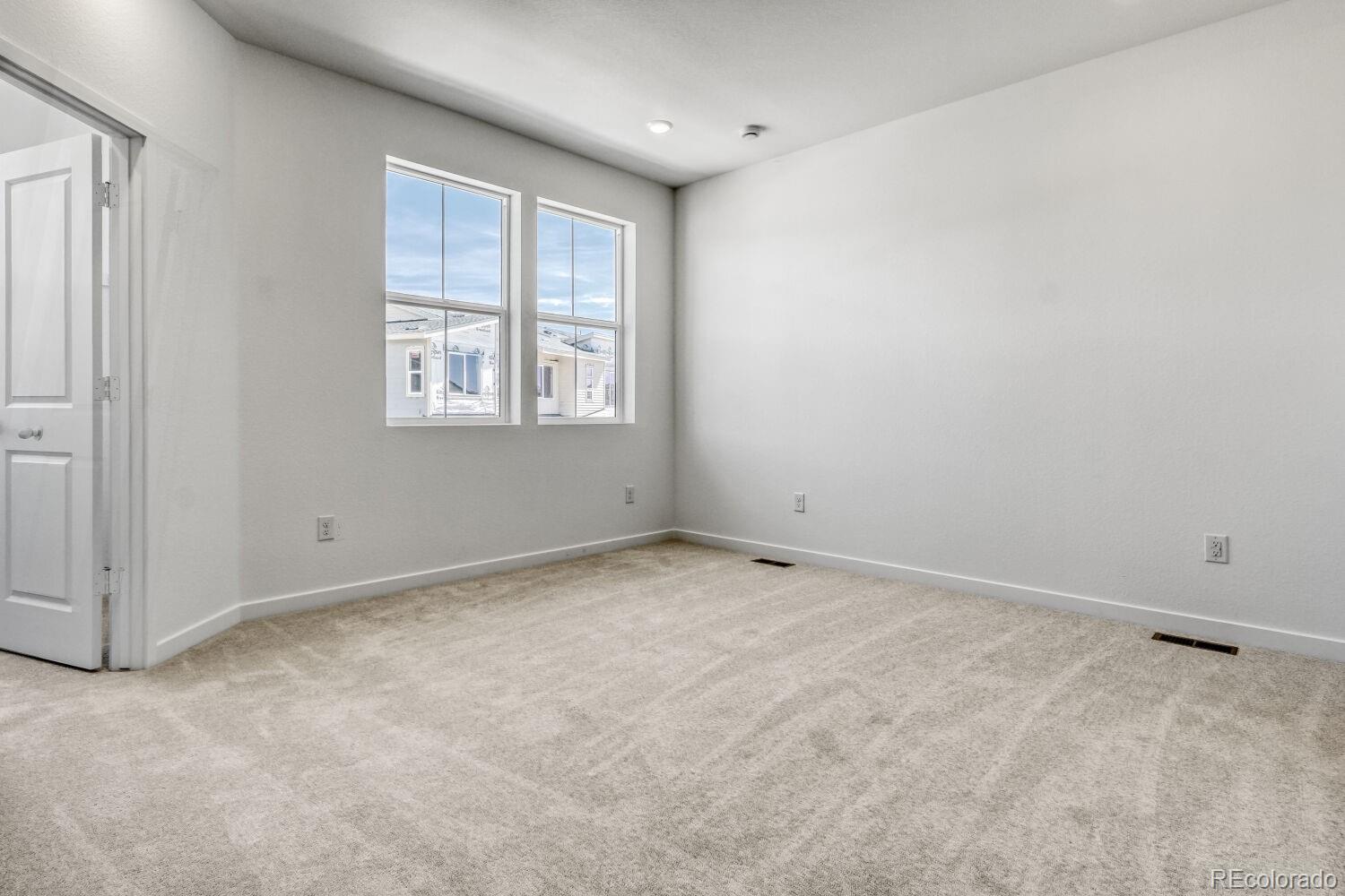 7638 S Cherokee Trail W