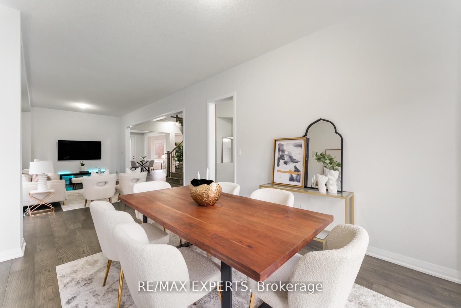 1583 Stovell Cres
