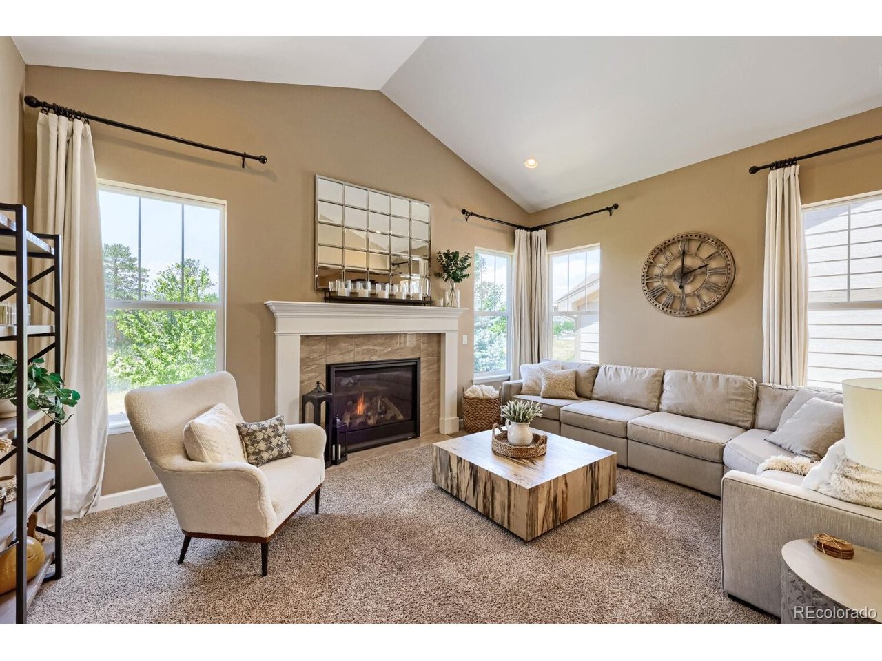 2154 Treetop Dr
