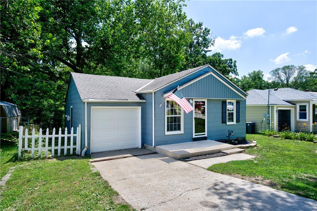 5519 NW Meadowvale Drive