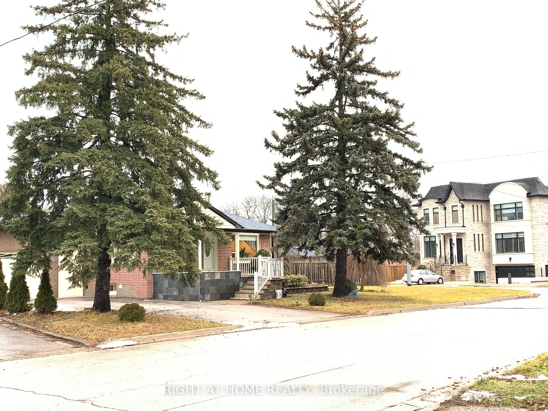 385 Marybay Cres