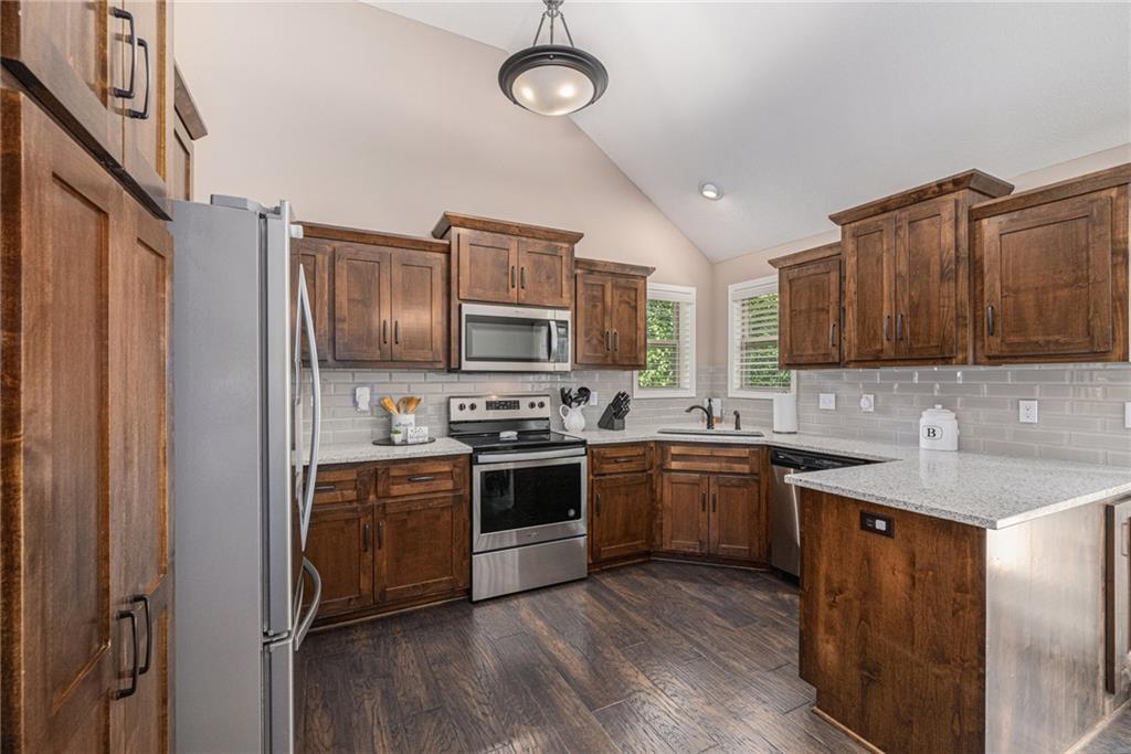 3608 NE 85th Terrace