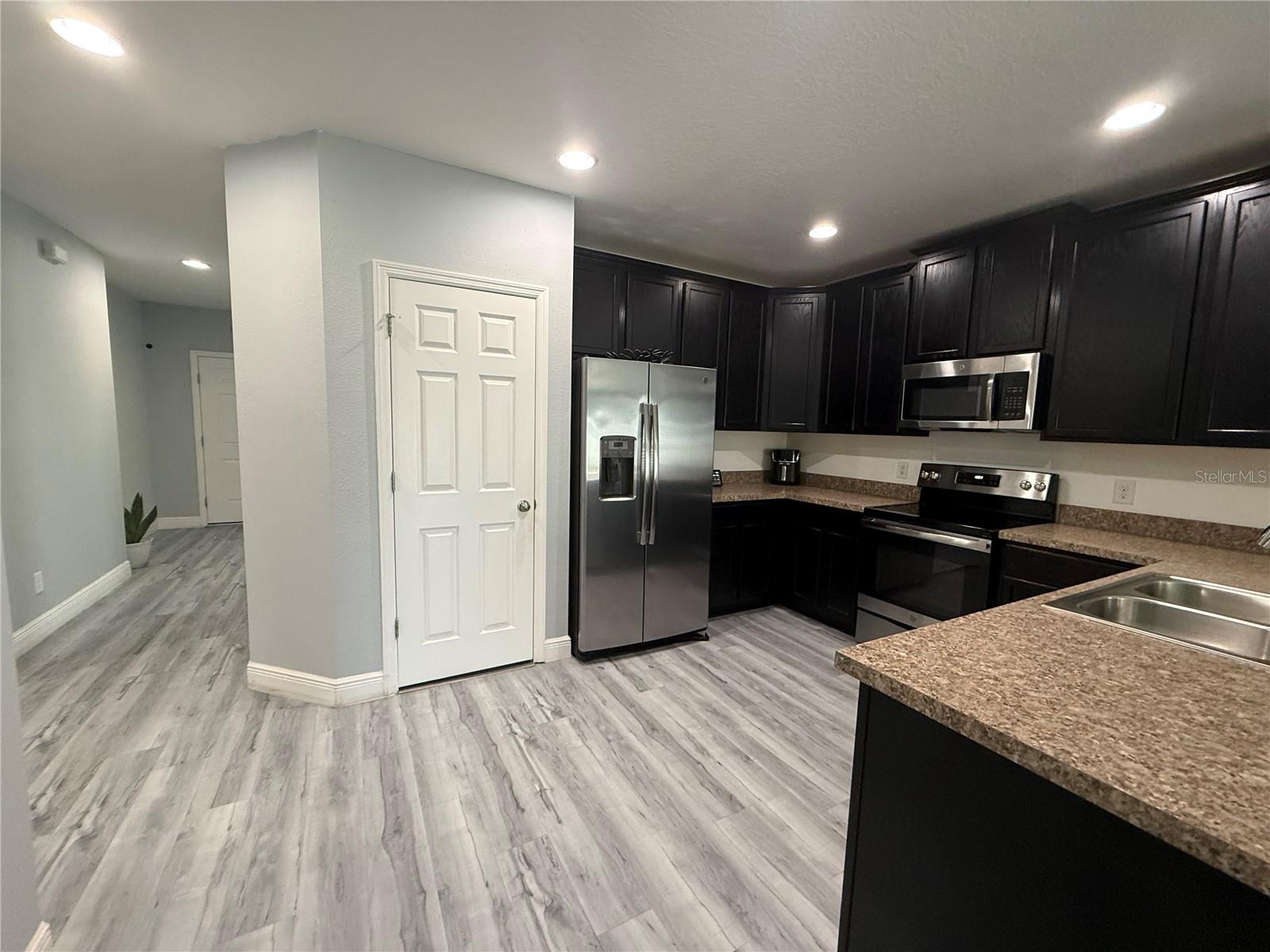2600 Wadeview Loop