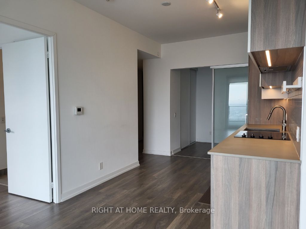 950 Portage Pkwy 3907