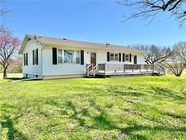 17055 S 1275 Road, Nevada, MO 64772