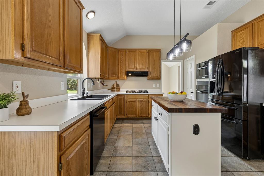 607 Grimsworth Court