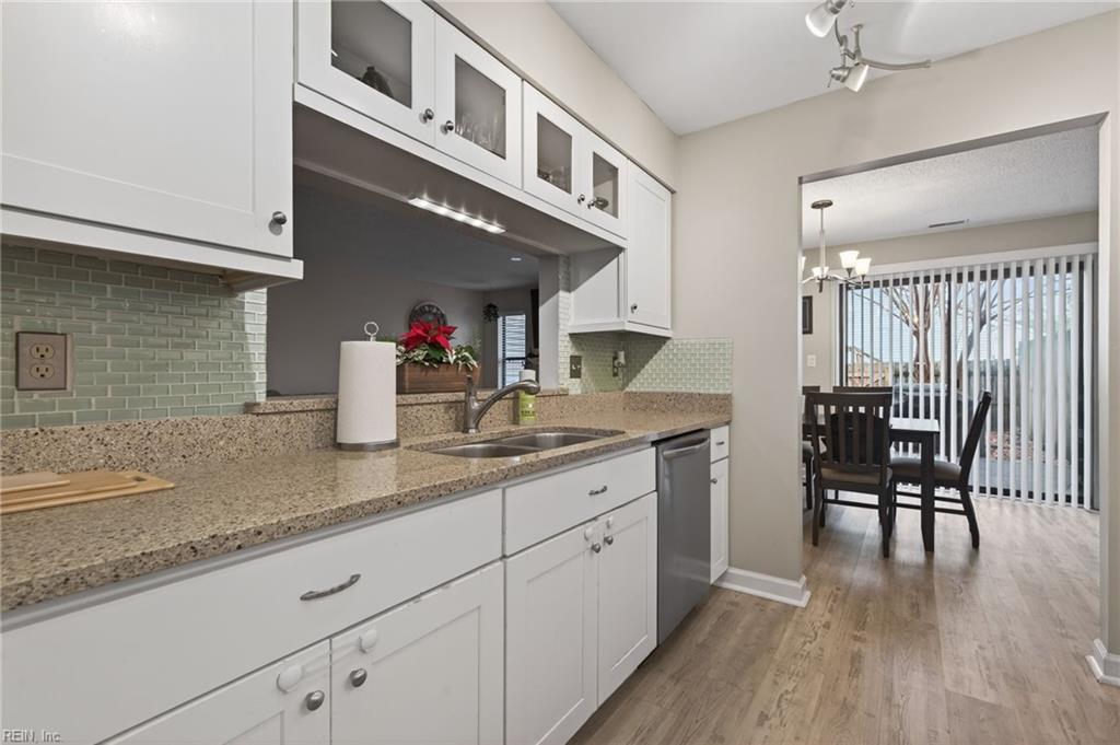 1512 Colonnade Drive