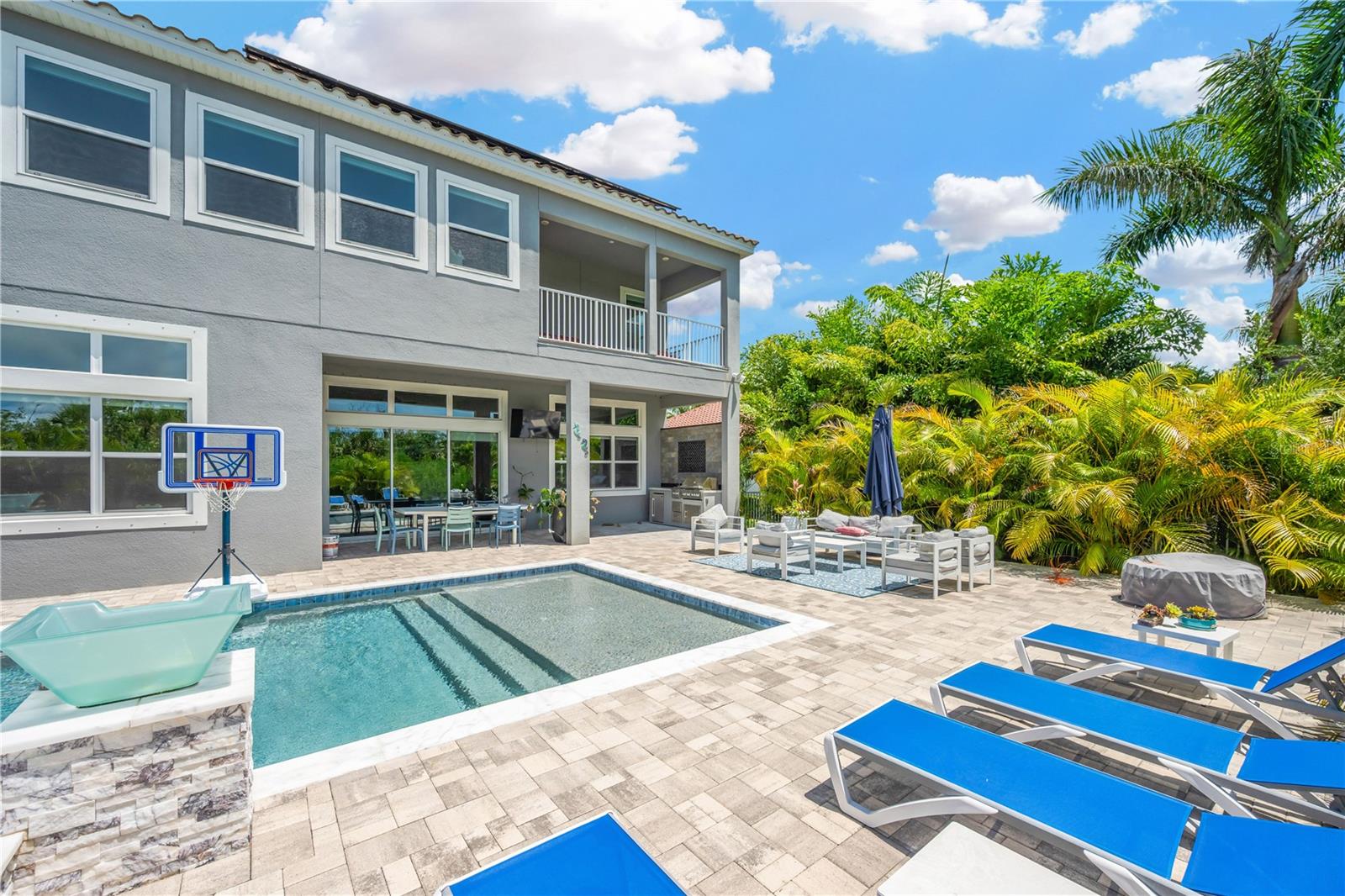 832 Manns Harbor Drive