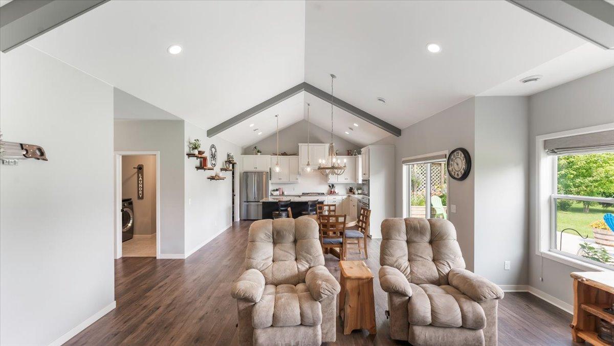 1905 Sandstone Court