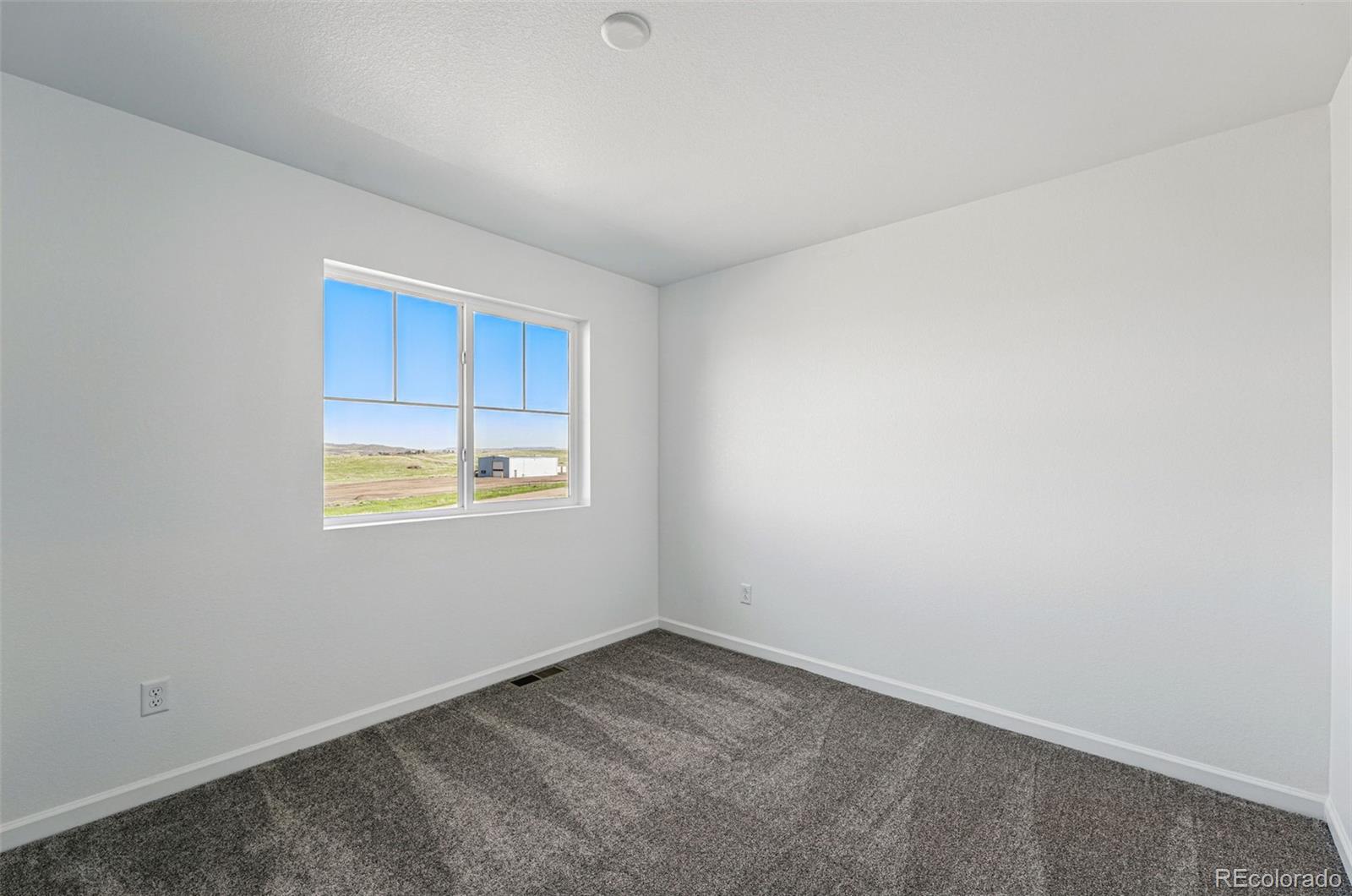 8816 Whiteclover Street