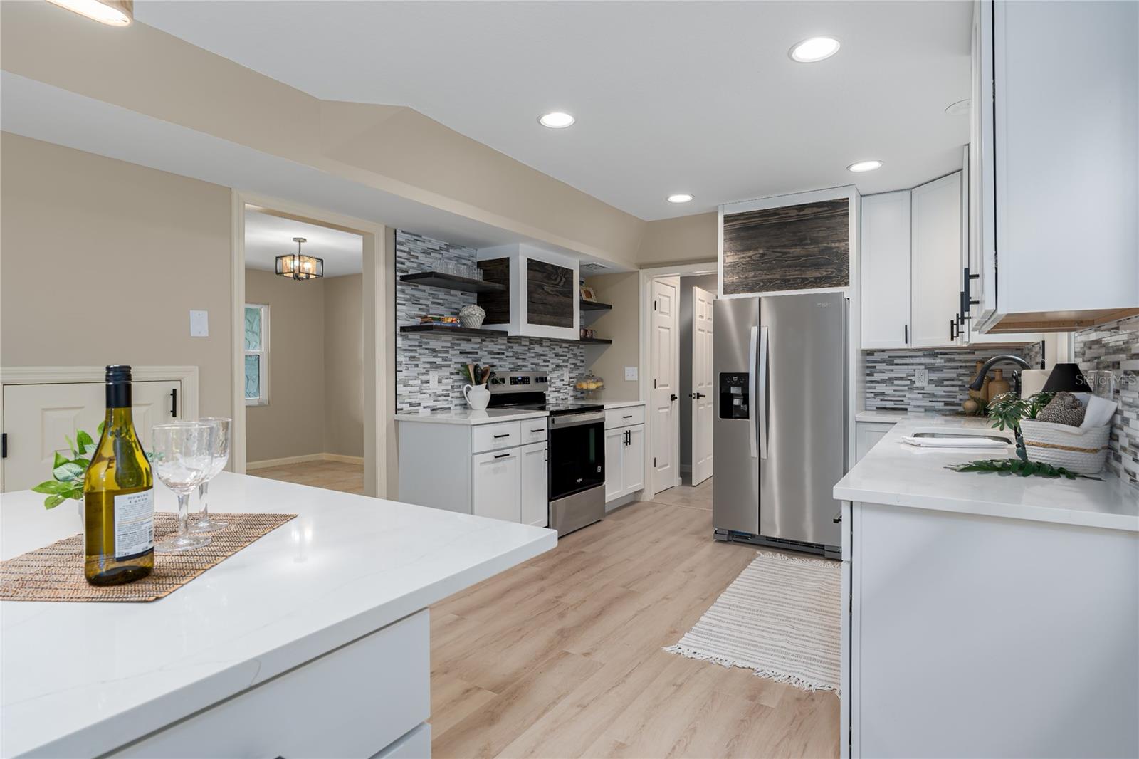 5403 Red Rooster Road