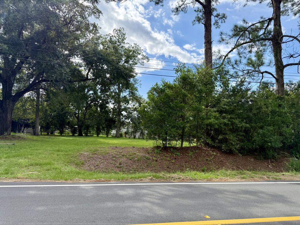 Just surveyed off .17  acre residential lot. CLEAR AND READY TO BUILD YOUR DREAM HOME. ADJOINING LOT FACING EAST ANDERSON ST  IS ALSO AVAILABLE. THE CITY OF PAVO DOES NOT HAVE A SEWER SYSTEM. There is an old a SEPTIC TANK BUT IT WILL NEED TO BE LOCATED AND CHECKED TO SEE IF ITS STILL USABLE.  At one time there was an old mobile home on this property that faced Anderson ST.