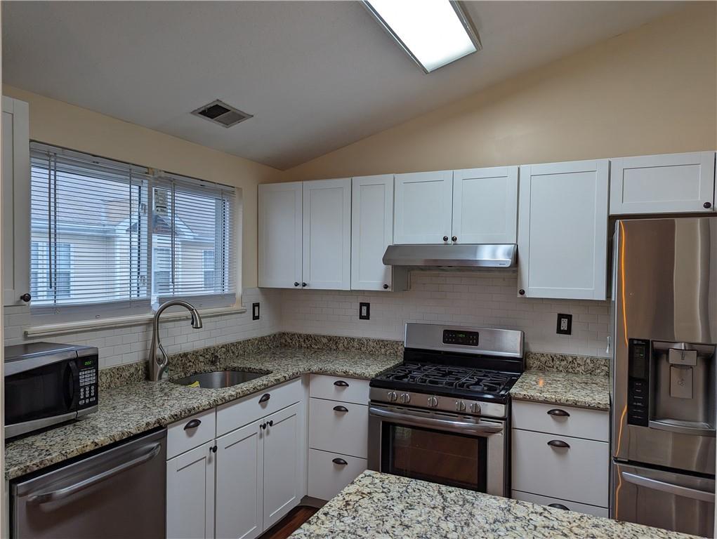 3011 Whispering Hills