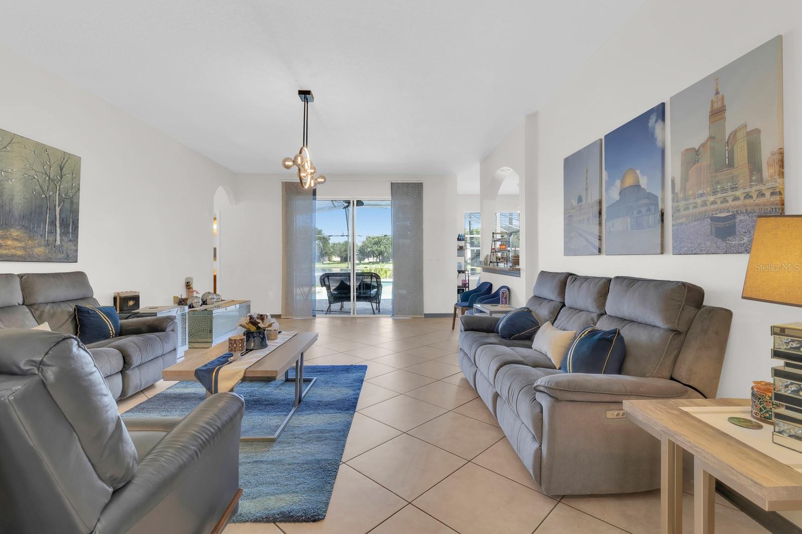 815 Bella Vida Boulevard