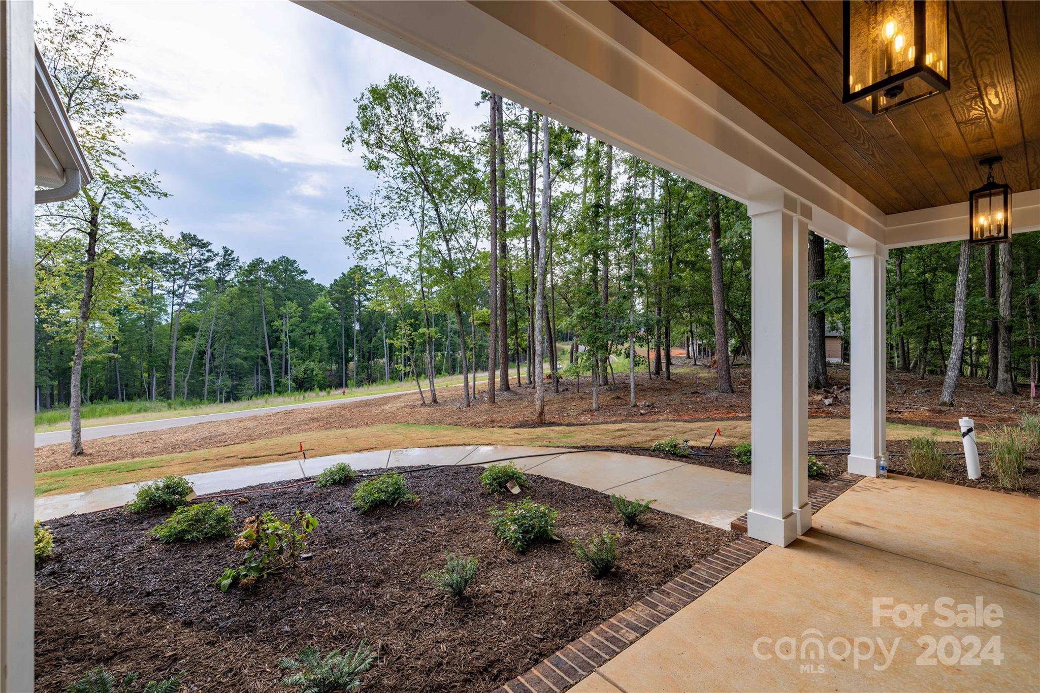 143 Eagle Point