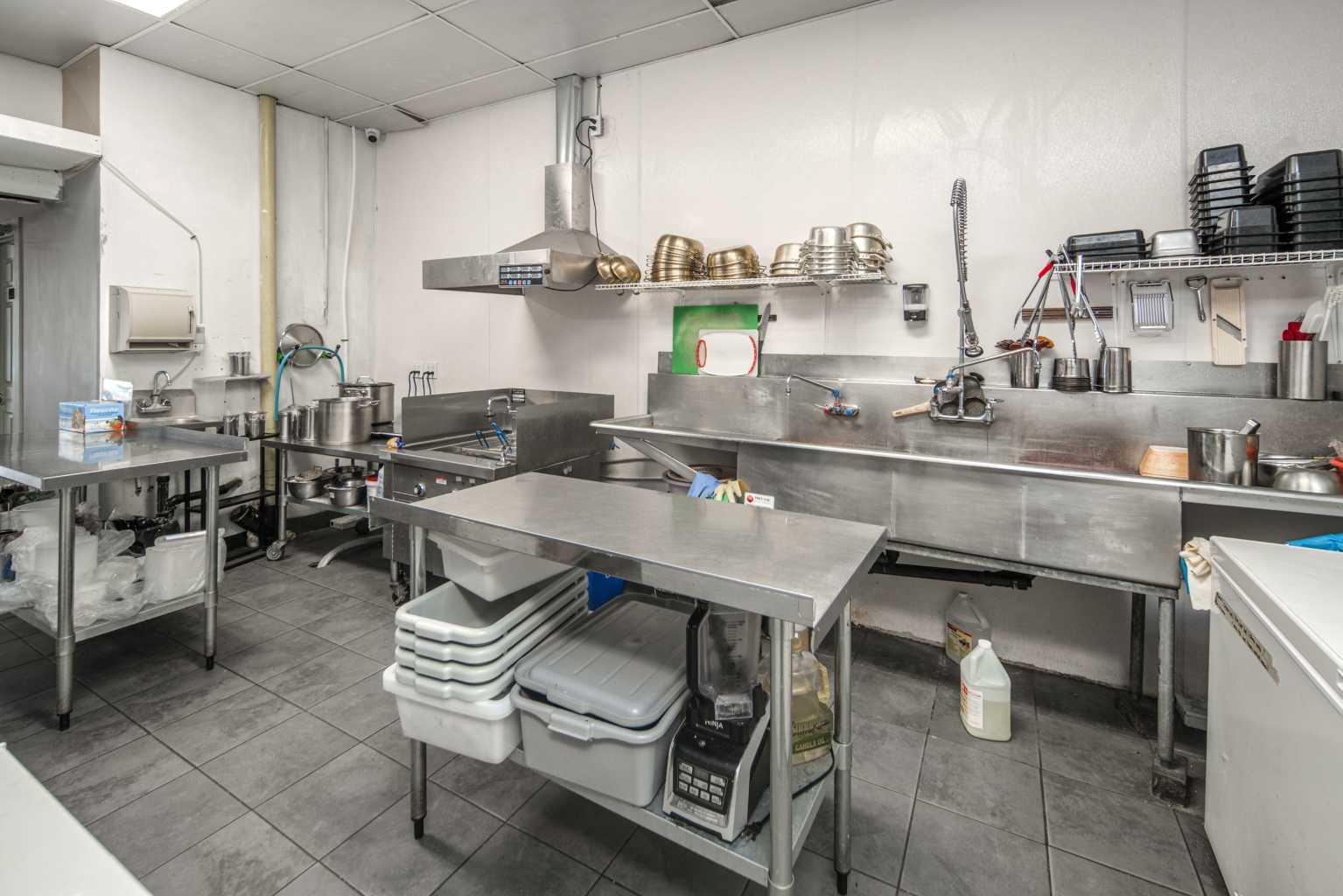 2111 Centre Street NW