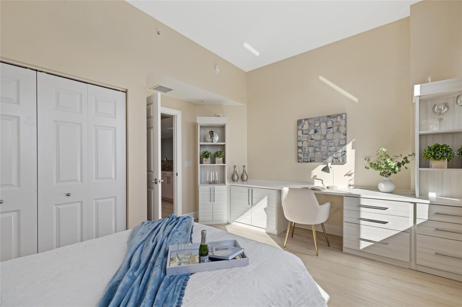 800 N Tamiami Trail 1512