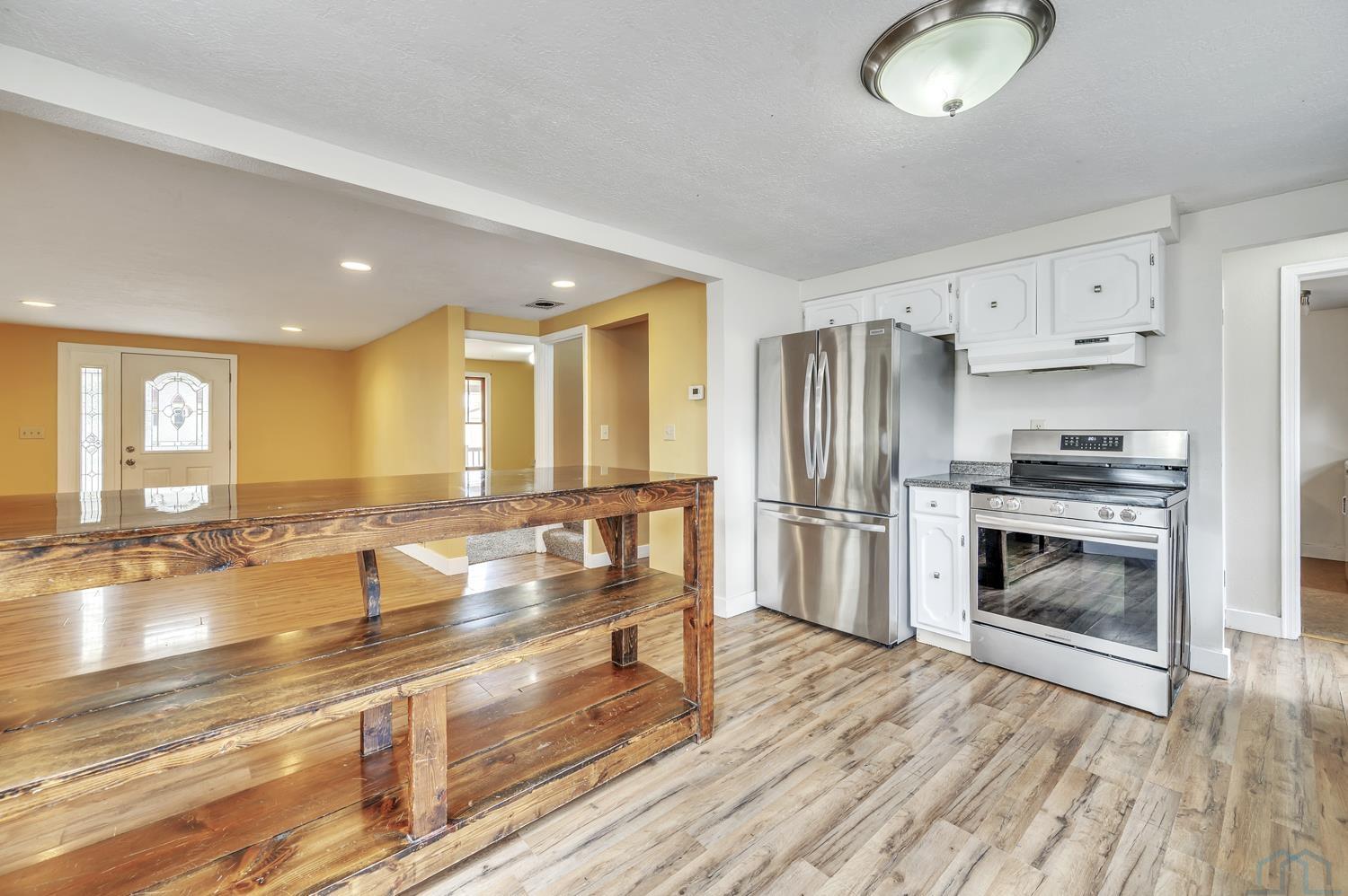 607 Albany Avenue Ne