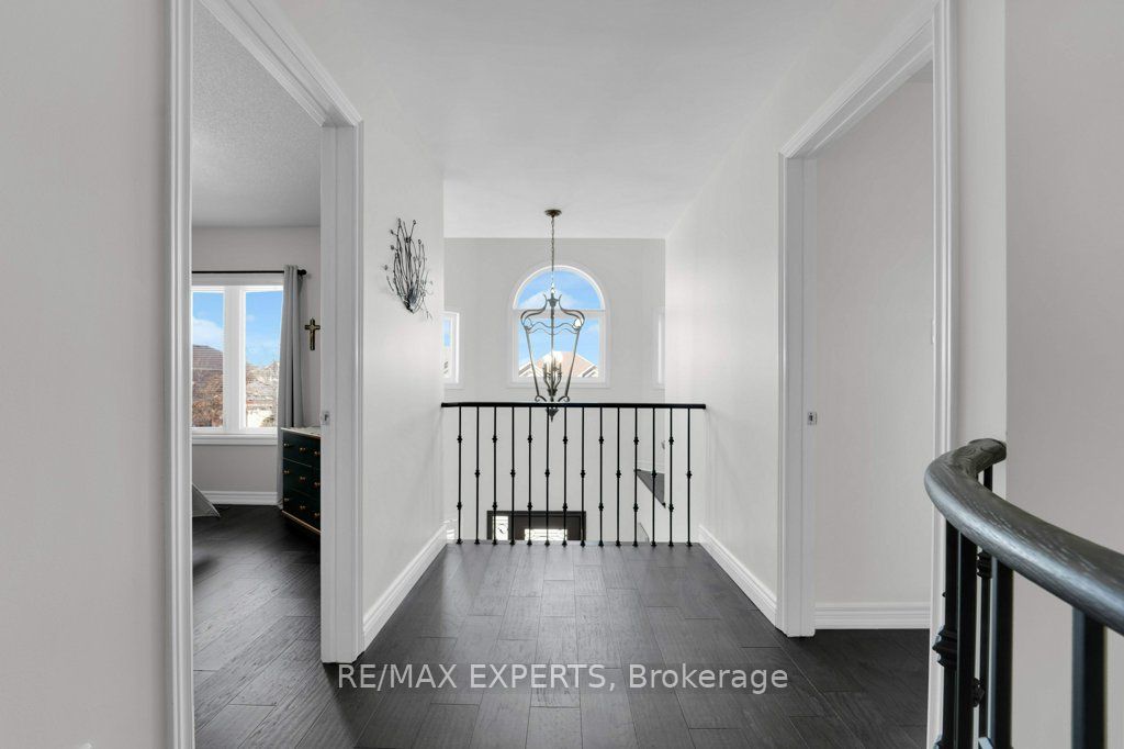 10 Esposito Dr