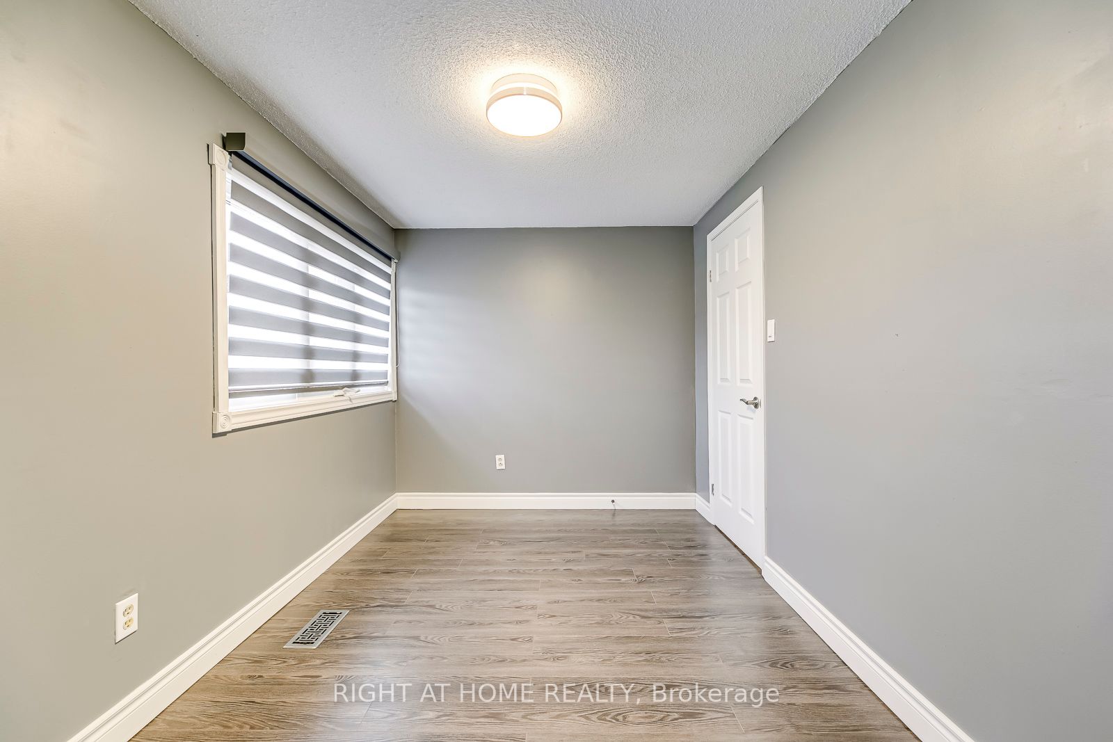 3125 W Fifth Line 76