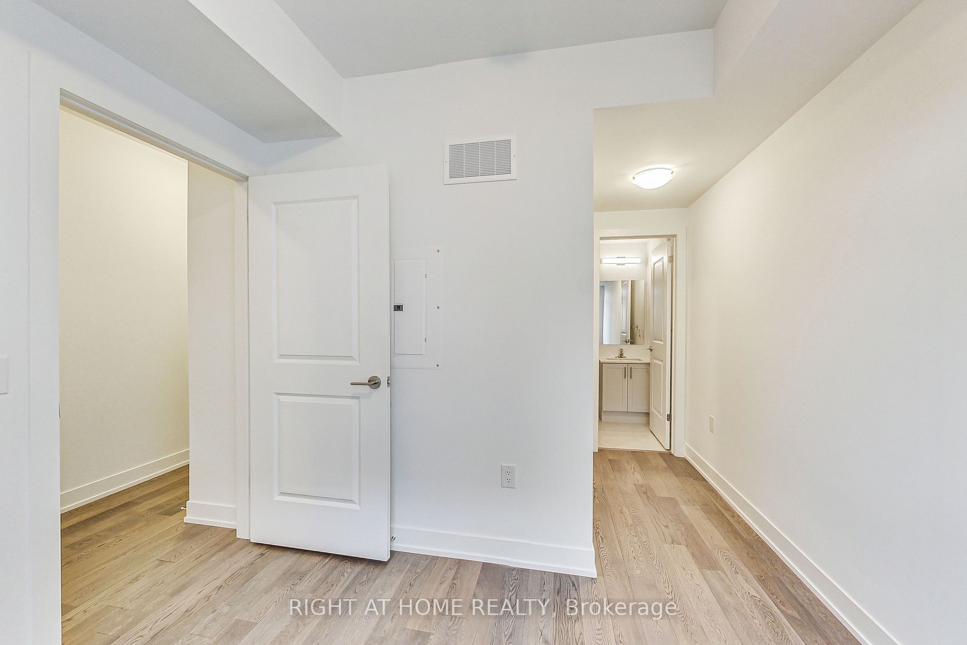1095 Douglas Mccurdy Dr 156