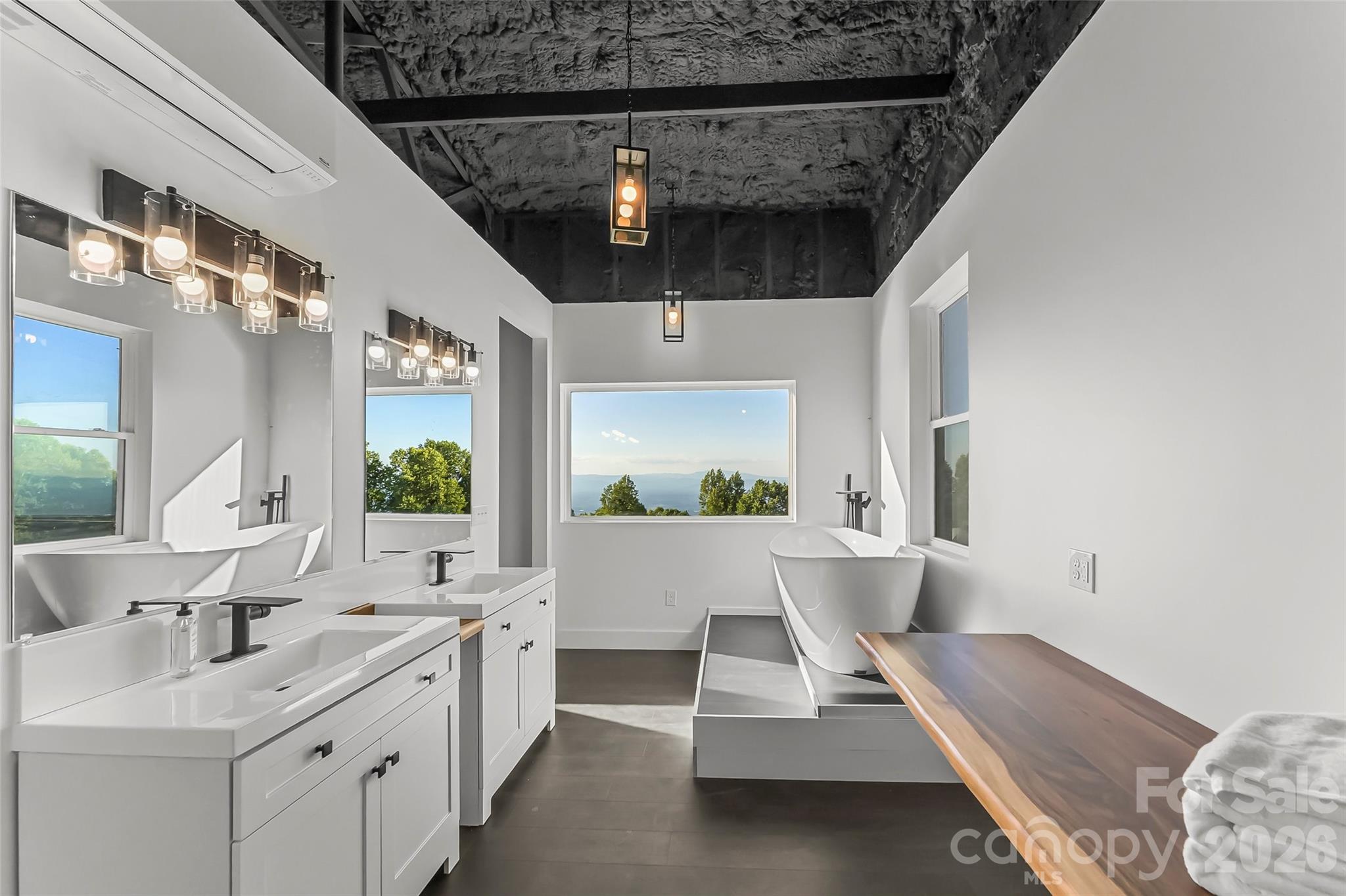 6718 Walkertop Mountain Heights Drive
