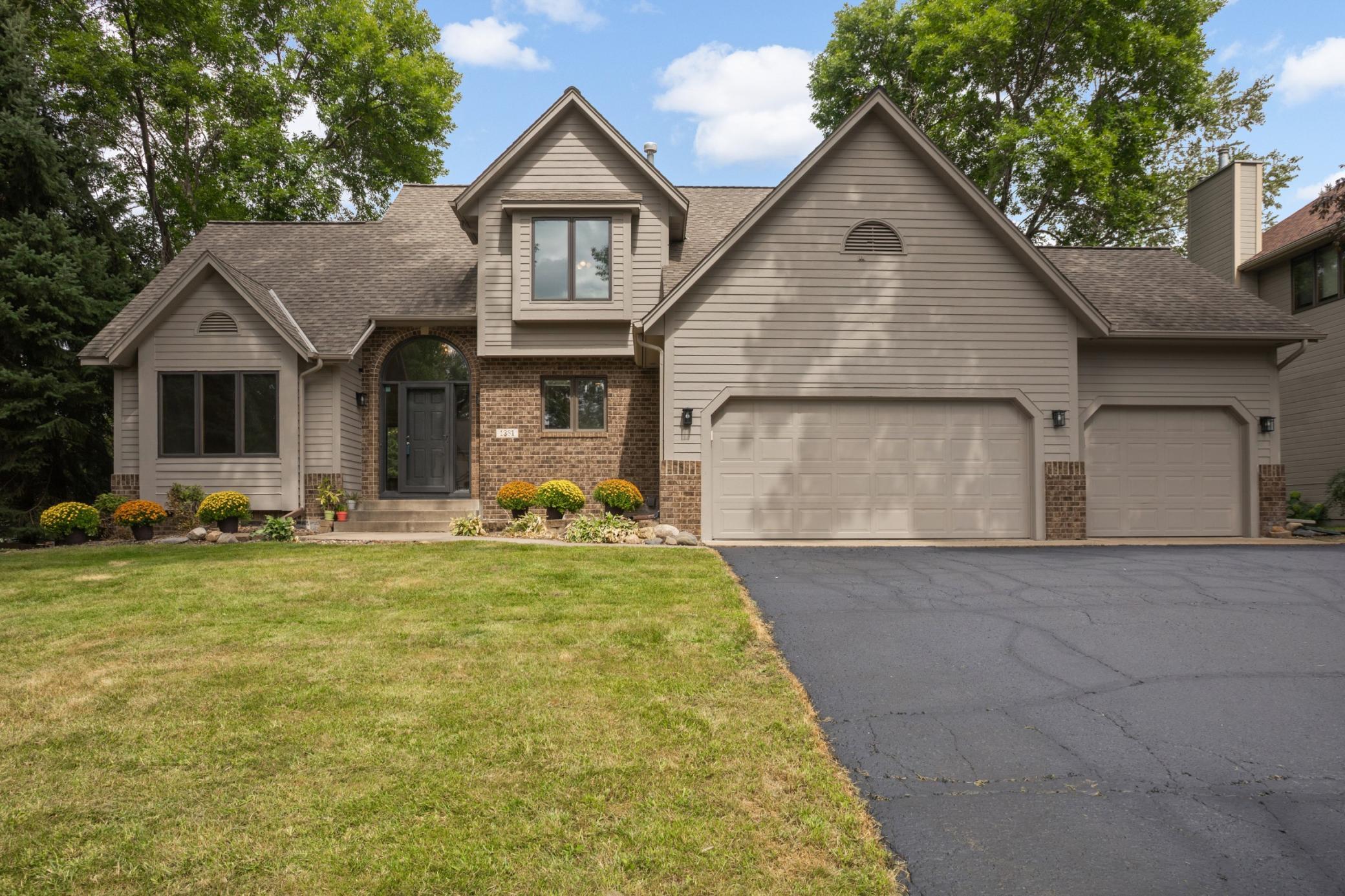 1381 Interlachen Drive