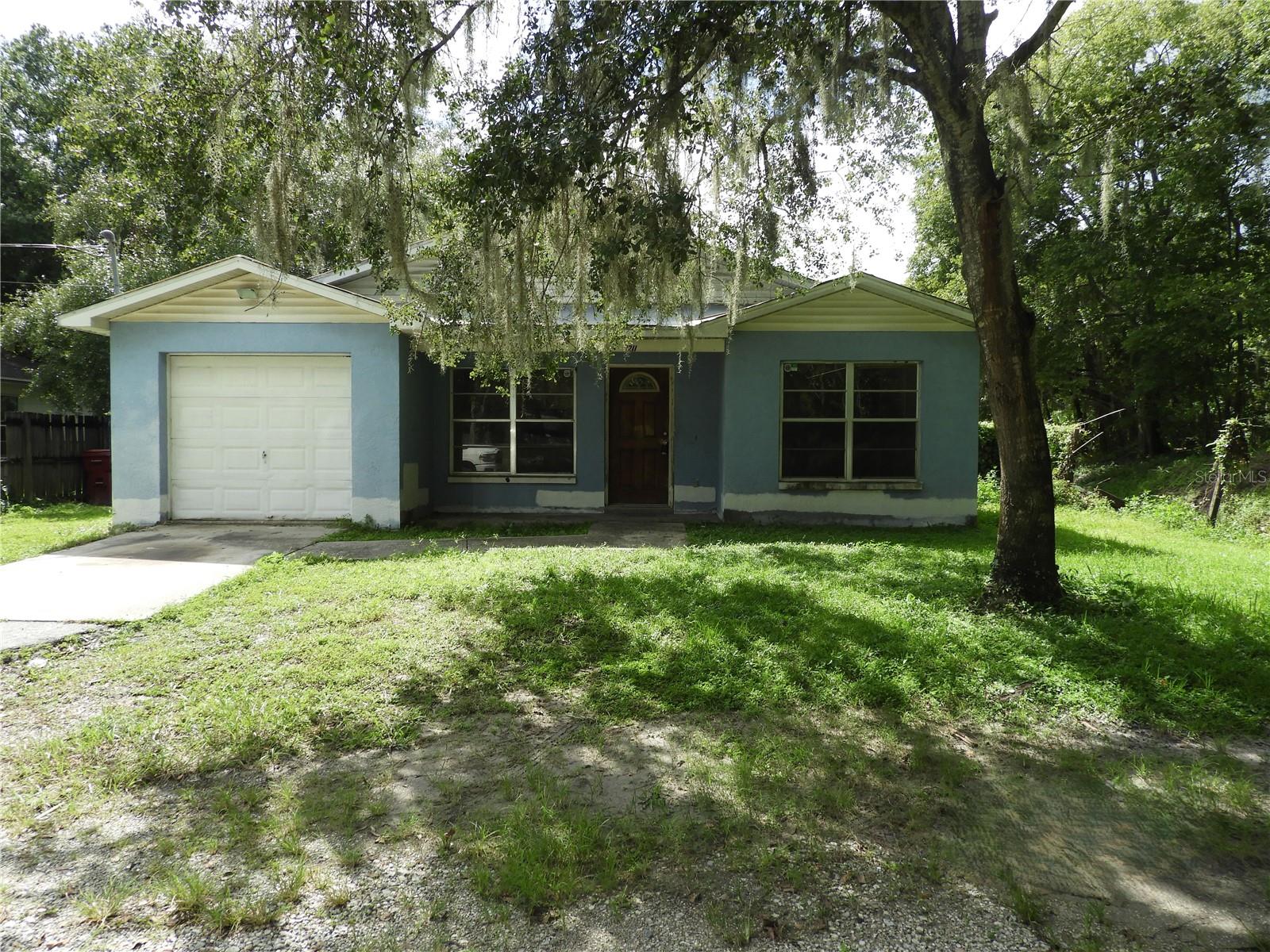 Auction Property. Auction Property. Nice home in the heart of Plant City. Close to shopping of all kinds. Close to Major Highways and the interstate. No neighbors on the right side of home as it is on a creek. Located at the end of the road.All Bids must be submitted during the auction via the property's listing page. This sale is subject to a 5% minimum buyer's premium pursuant to the auction Terms & Conditions. All bids will be subject to seller approval (minimums may apply). Under FinCEN's new RRE Rule, transfers will be subject to reporting when buyers use entities or trusts to take title to residential real estate, when the transaction is all cash, privately financed or HELOC.