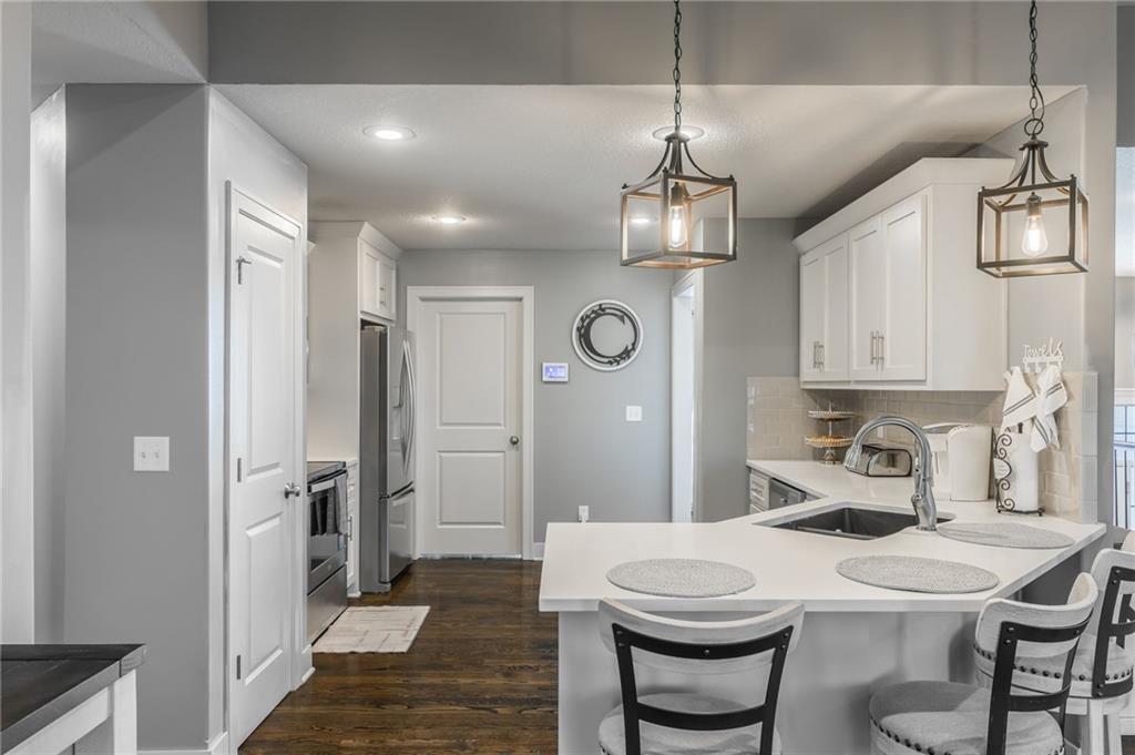 11301 N Bristol Avenue