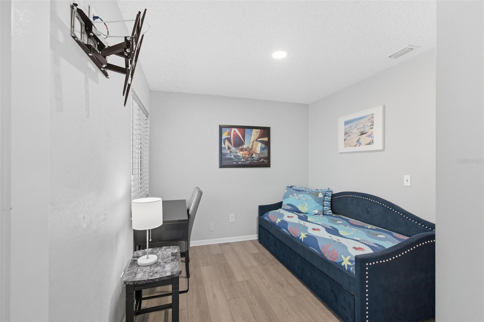 53 Cochise Court