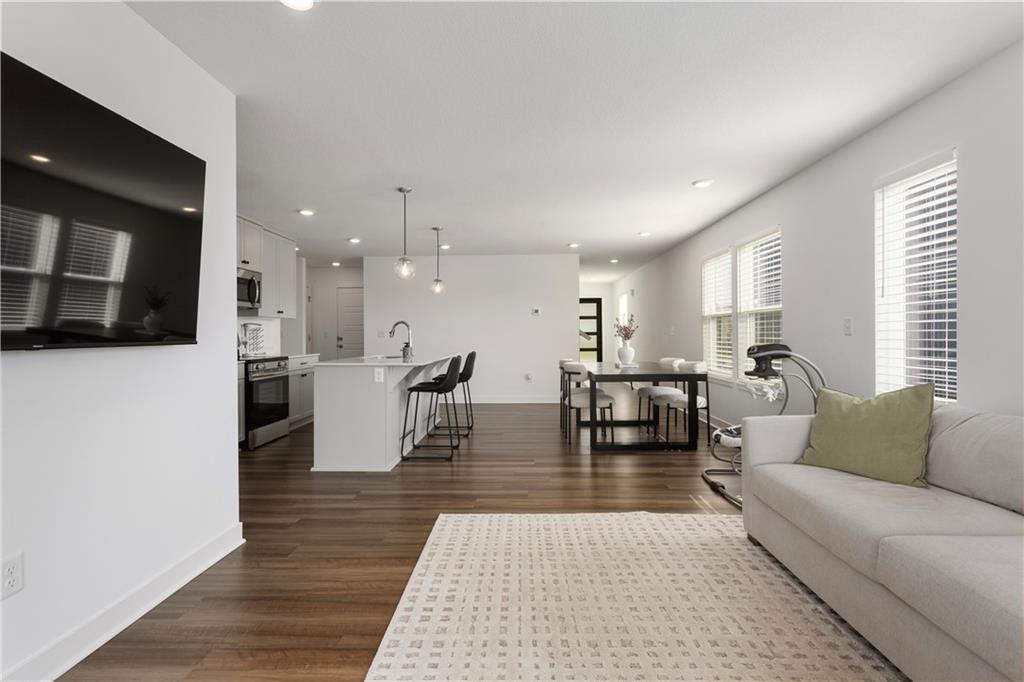 27600 E Red Fox Street