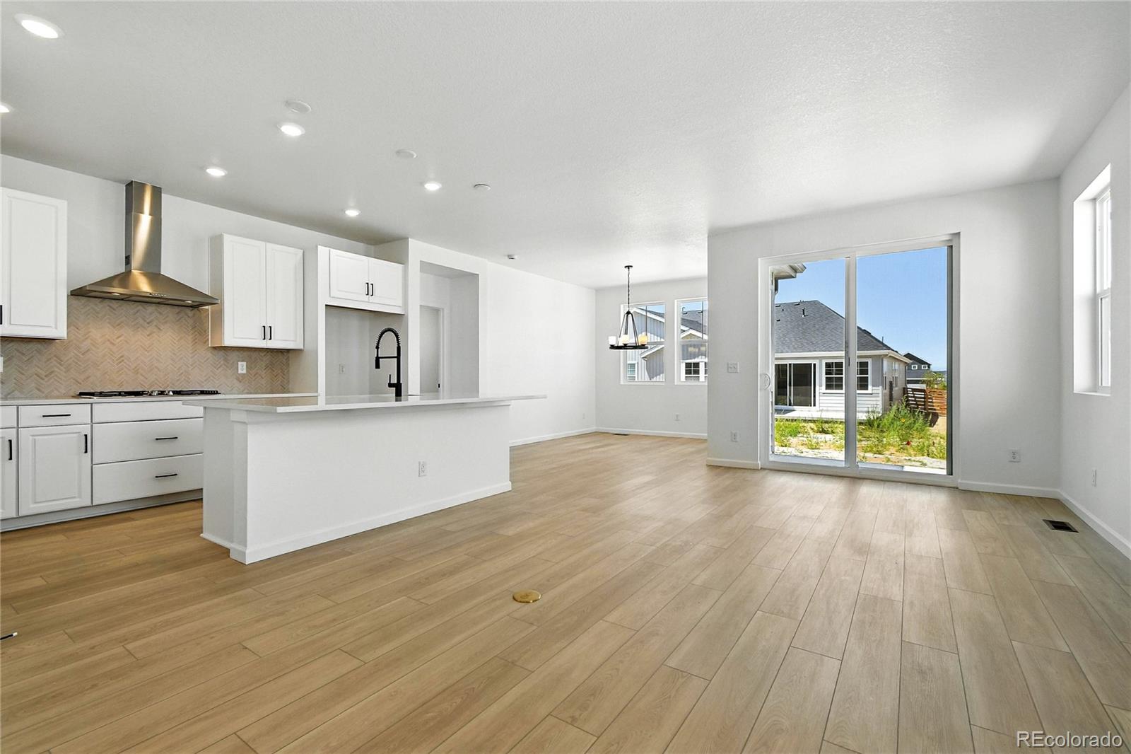 3443 N Denali Street