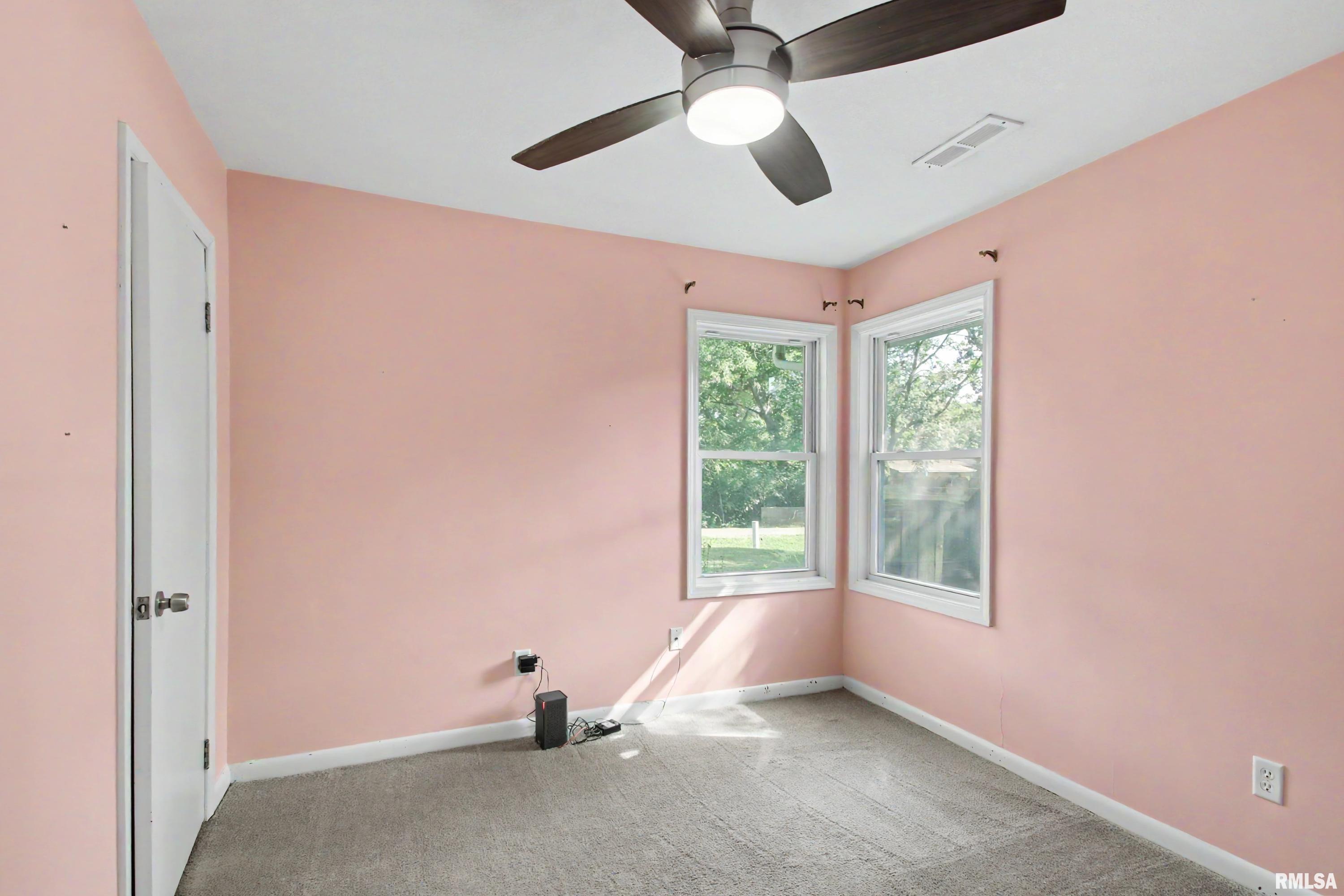 530 Hickory Grove W
