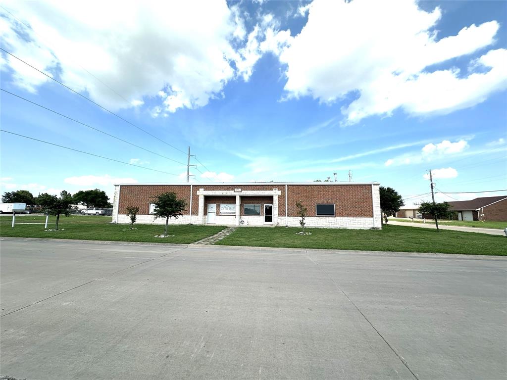 Great opportunity to own a free standing building in high-growth area of Wylie. The property has 2 units totaling 6,984 sf with about 1,100 of total office space and remaining is a work-shop warehouse. It has 2 phase-3 electrical power, 14-18 ft ceiling height, nice office area, plenty of parking spaces and room for storage area.