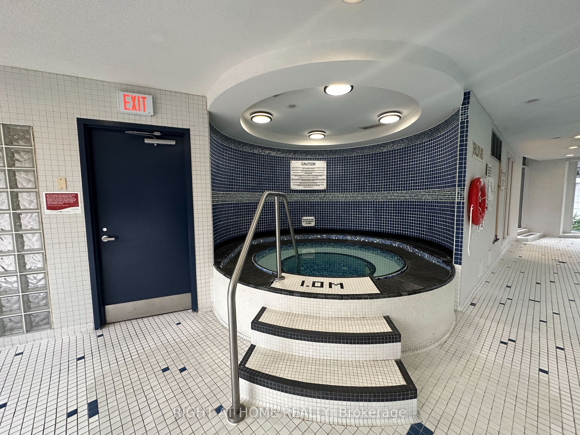 33 E Sheppard Ave 1205