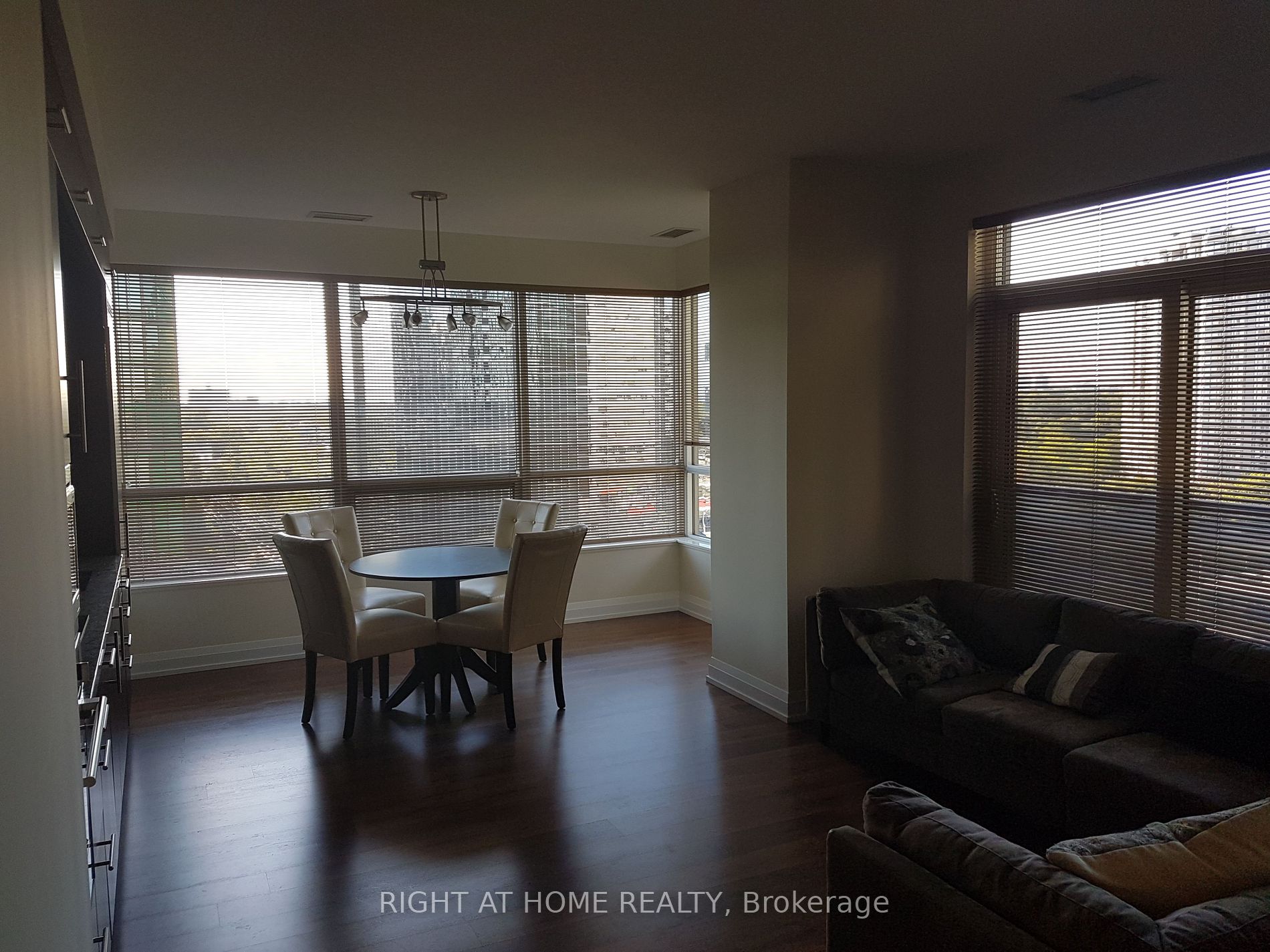 2 Anndale Dr 902