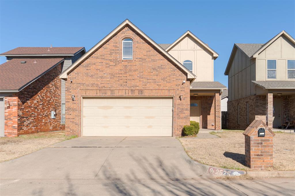 Nestled at 2525 Lee LN, OklahomaCity, OK 73120, this single-family residence in OklahomaCounty offers a wonderful opportunity. With three bedrooms and two full bathrooms plus one additional half bathroom, mornings will be a breeze, as everyone can prepare for the day without the usual queues. The two-car garage provides sheltered parking and additional storage, giving you space for vehicles and hobbies. Built in 2008, this property offers a blend of modern construction and enduring appeal.