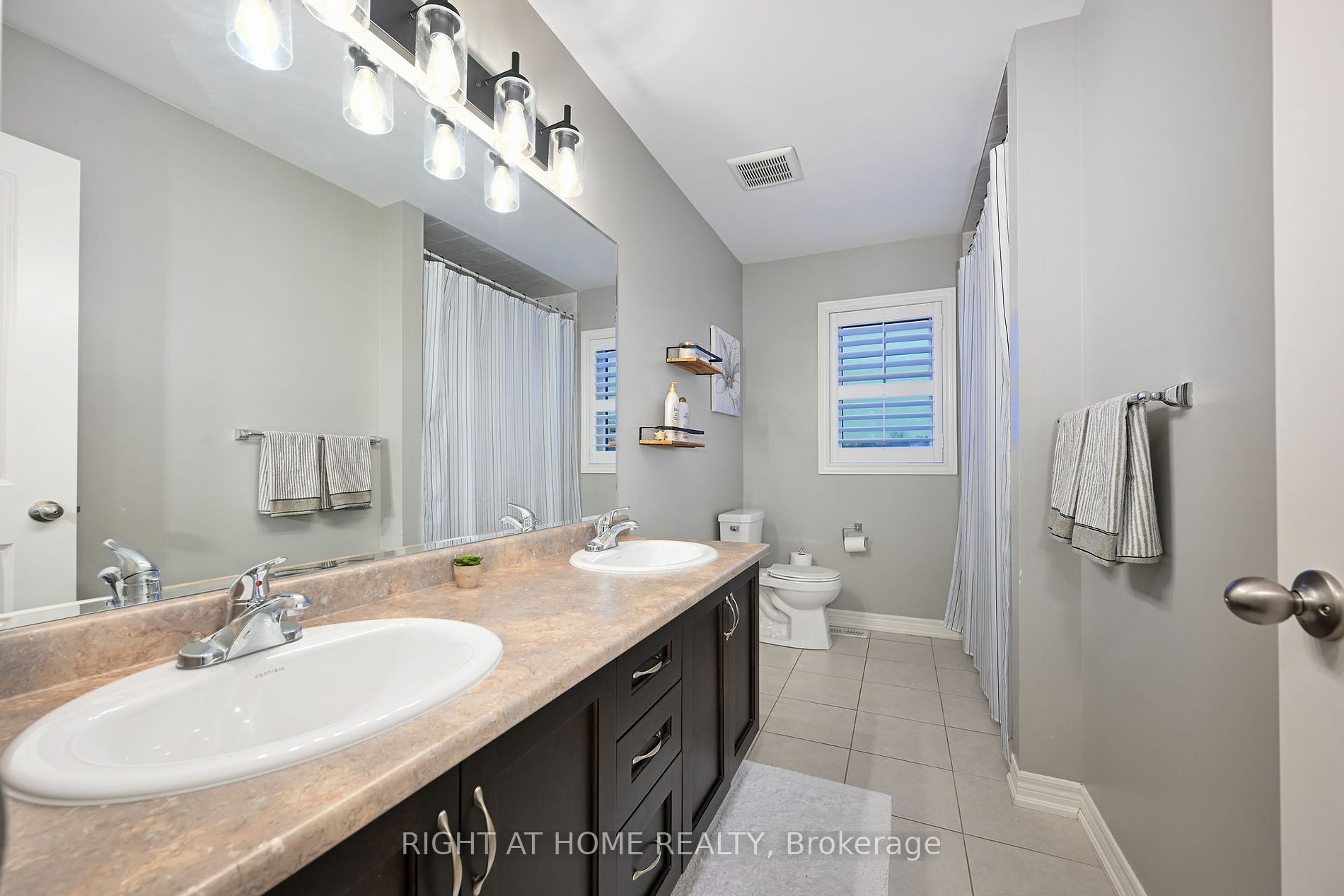 80 Fingland Cres