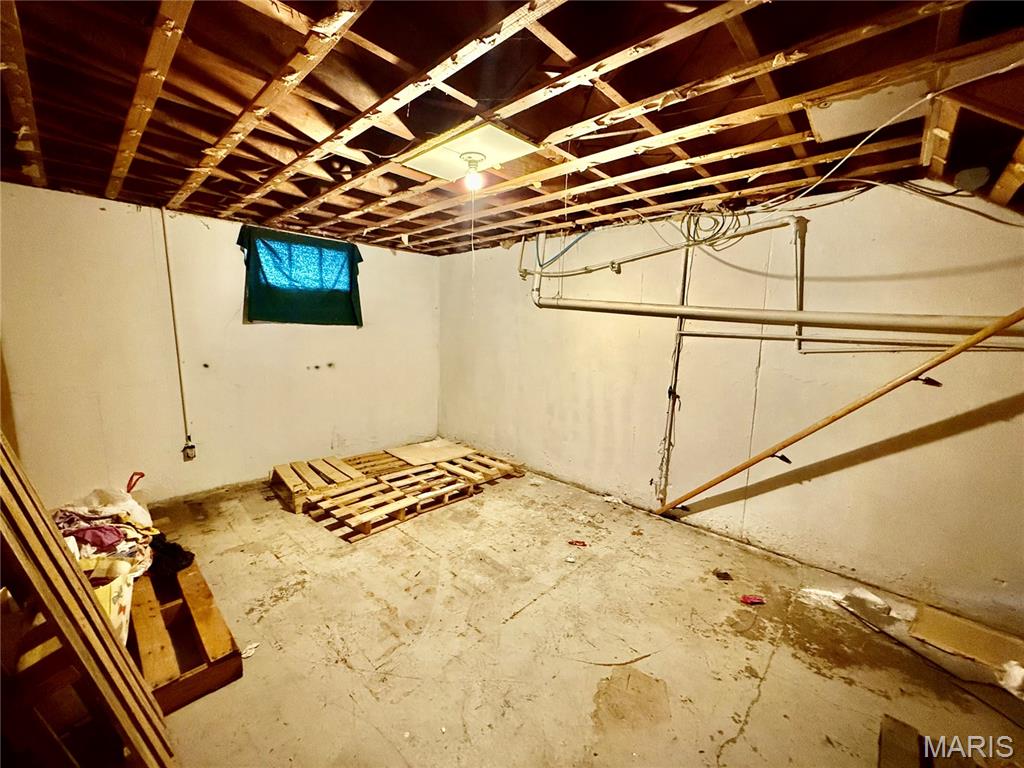 559 W Bell Street