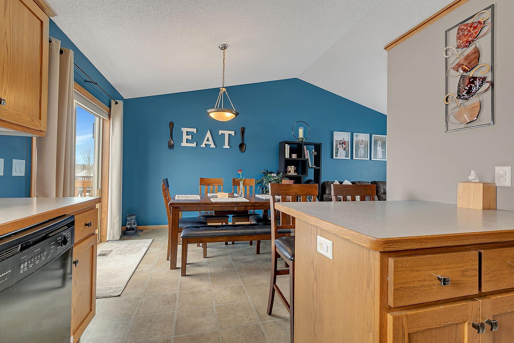 1525 Park View Lane NE