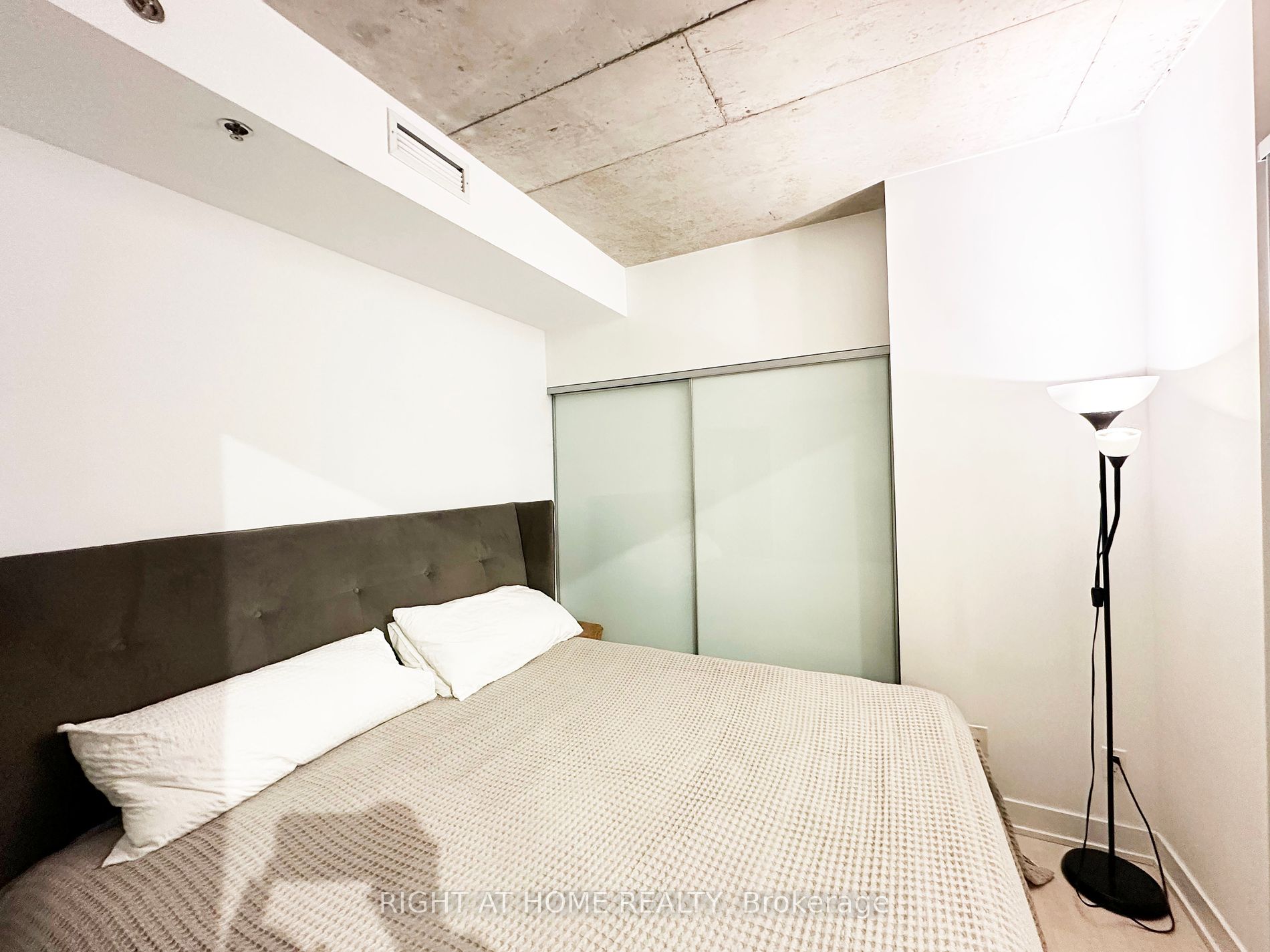 20 Gladstone Ave 519