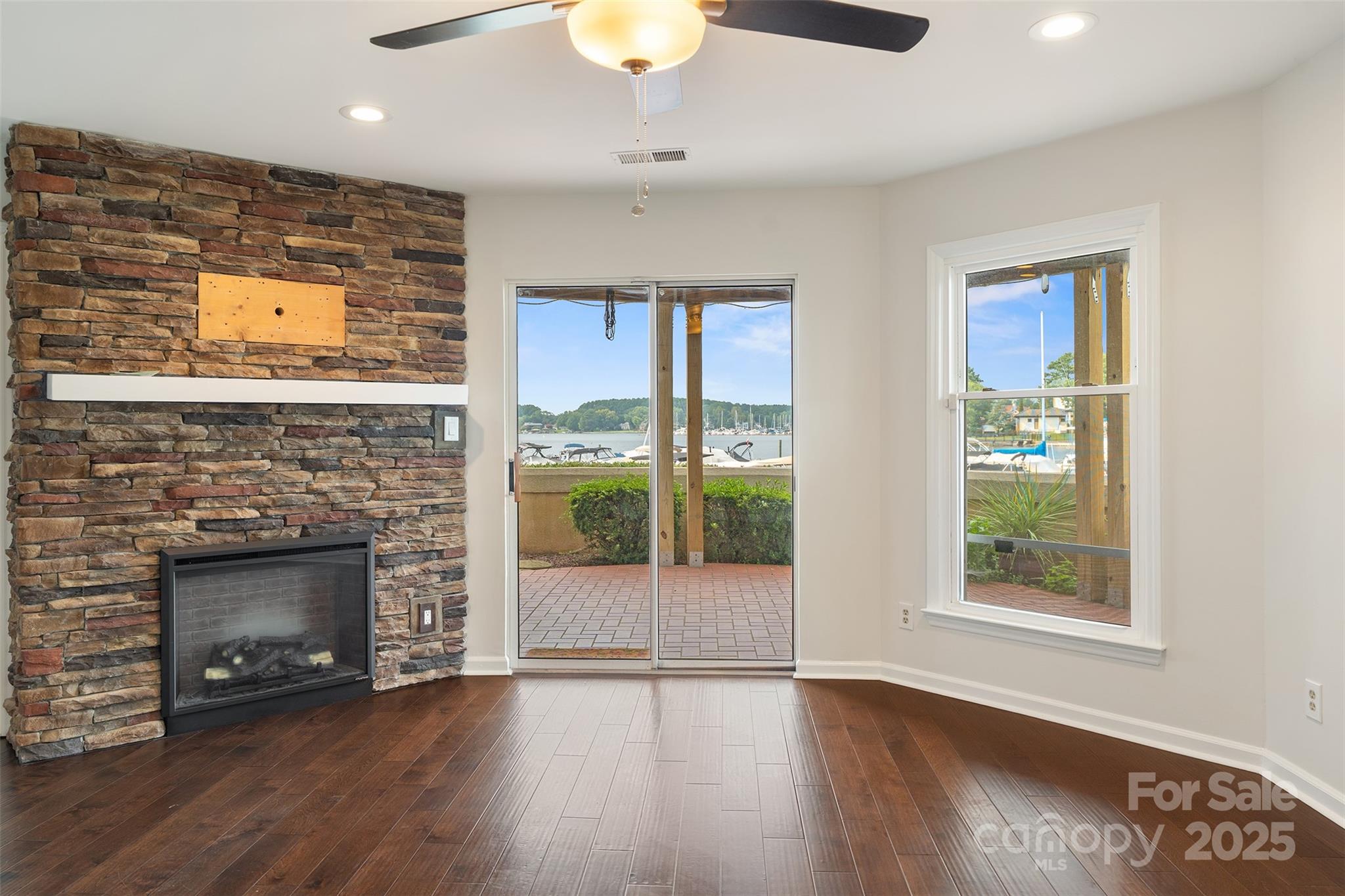 18647 Vineyard Point Lane