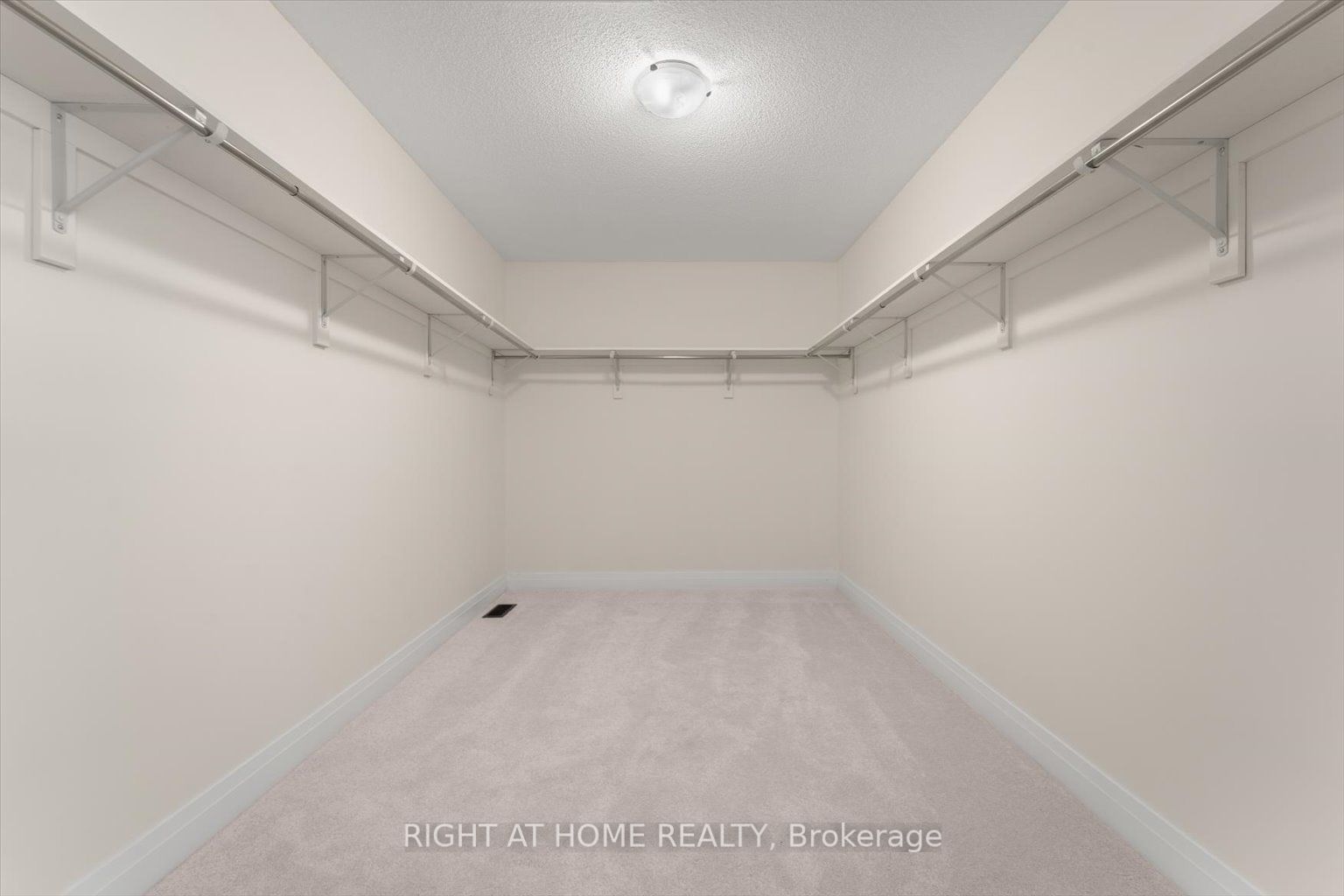 51 S Bowline Vista St